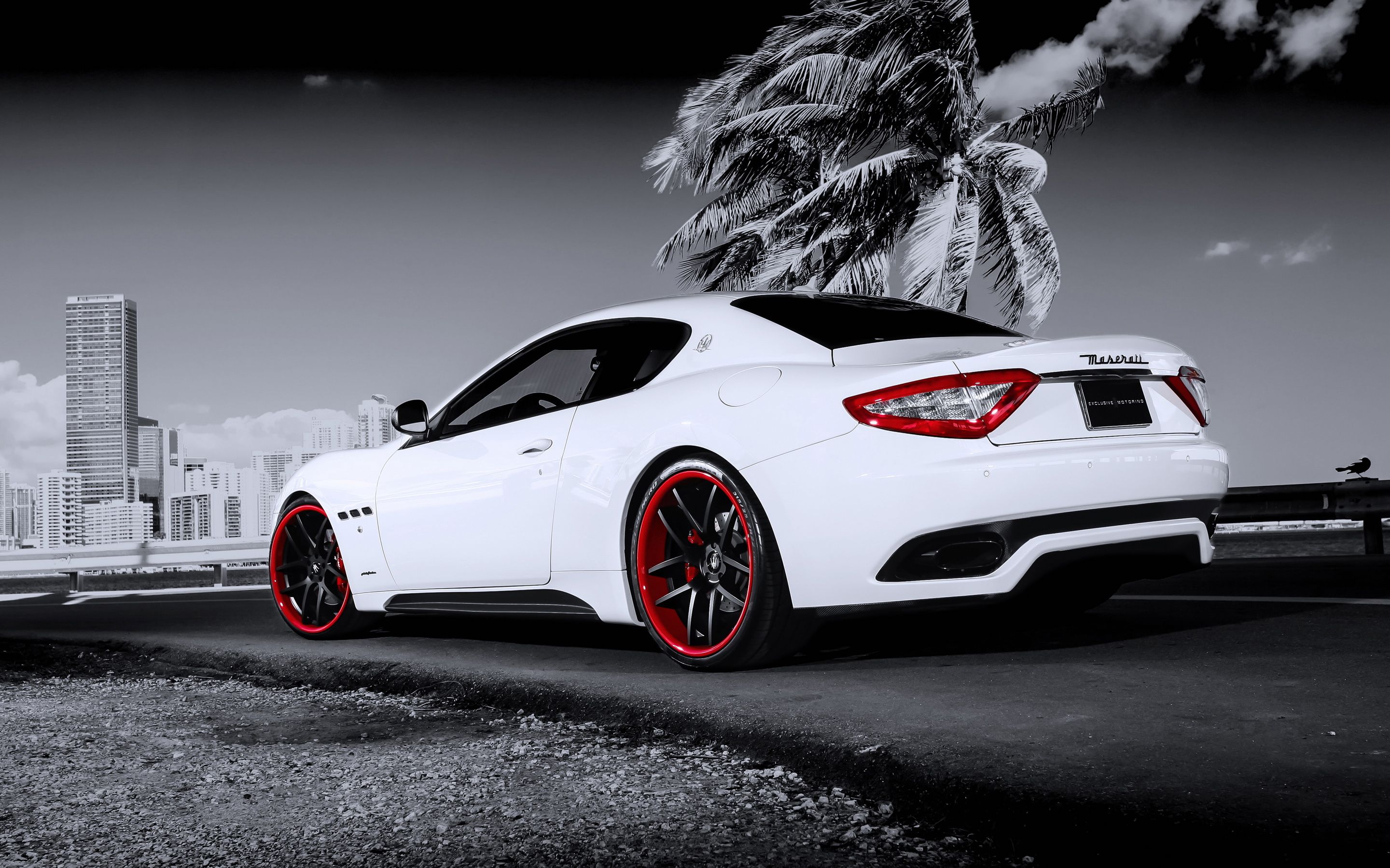 Maserati bianca con cerchi rossi, 2880x1800 2K, PC