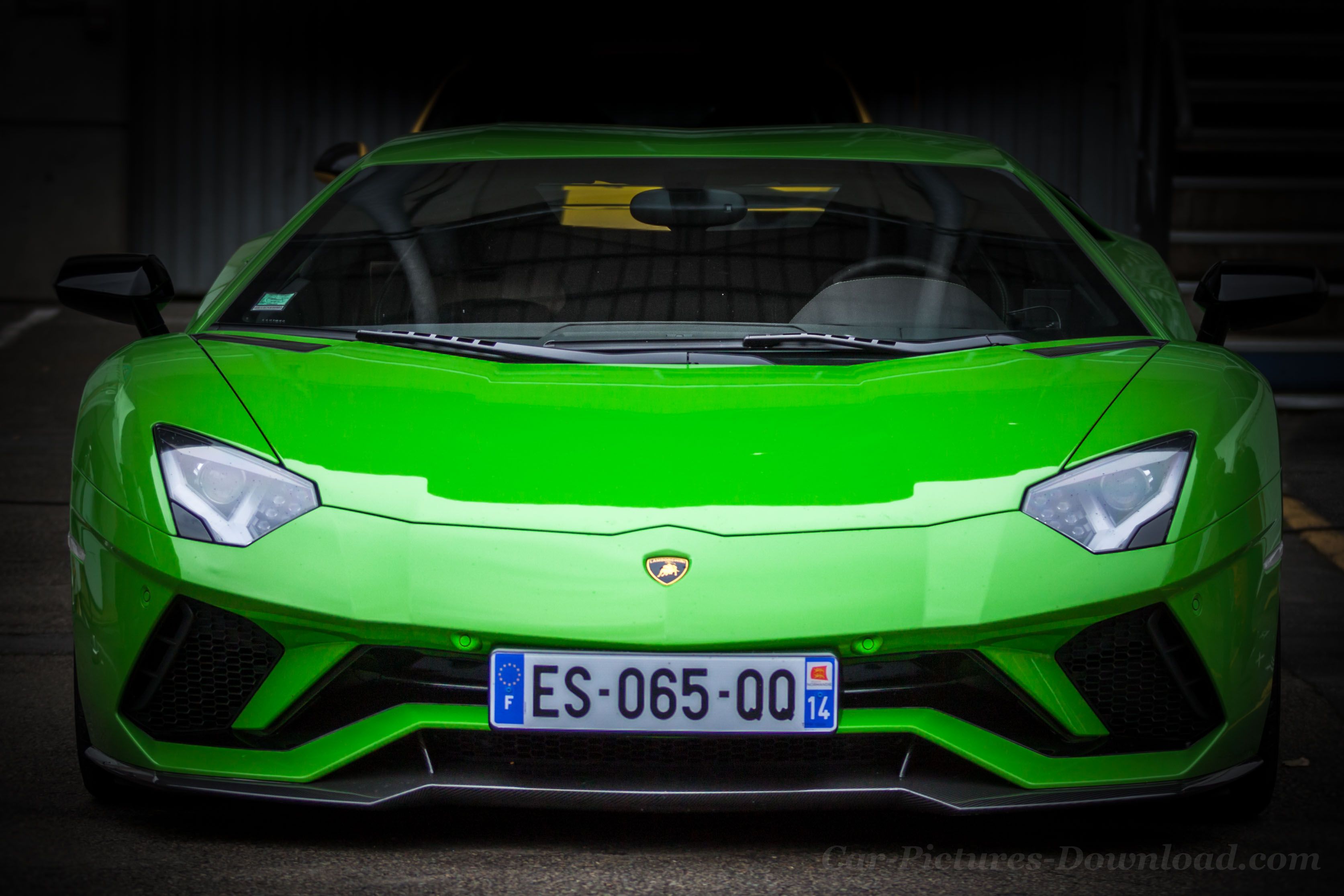 Lamborghini verde vista frontale, supercar italiana, 3346x2231 2K, Desktop