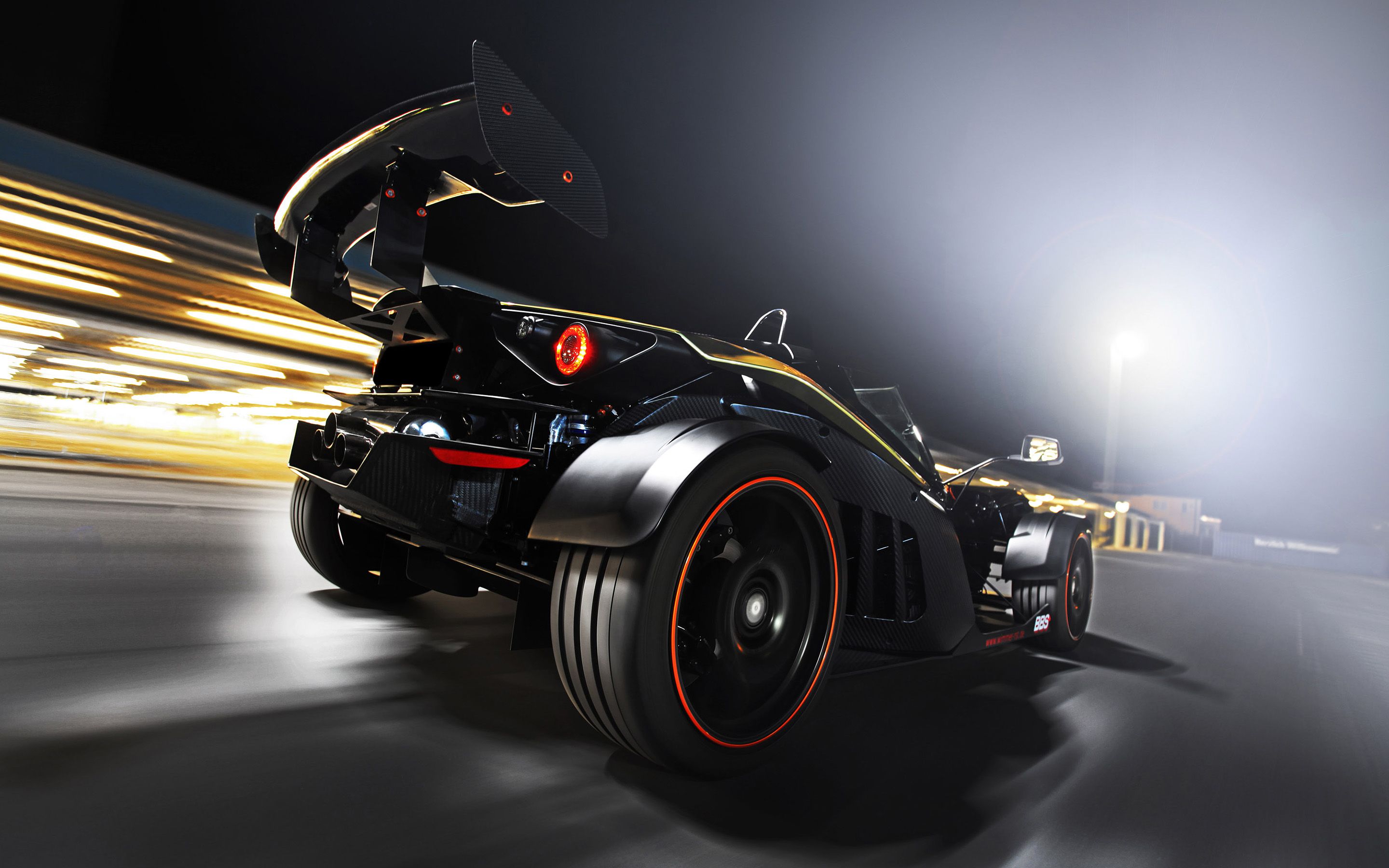 Auto sportiva nera in movimento, 2880x1800 WQXGA, MacBook Pro