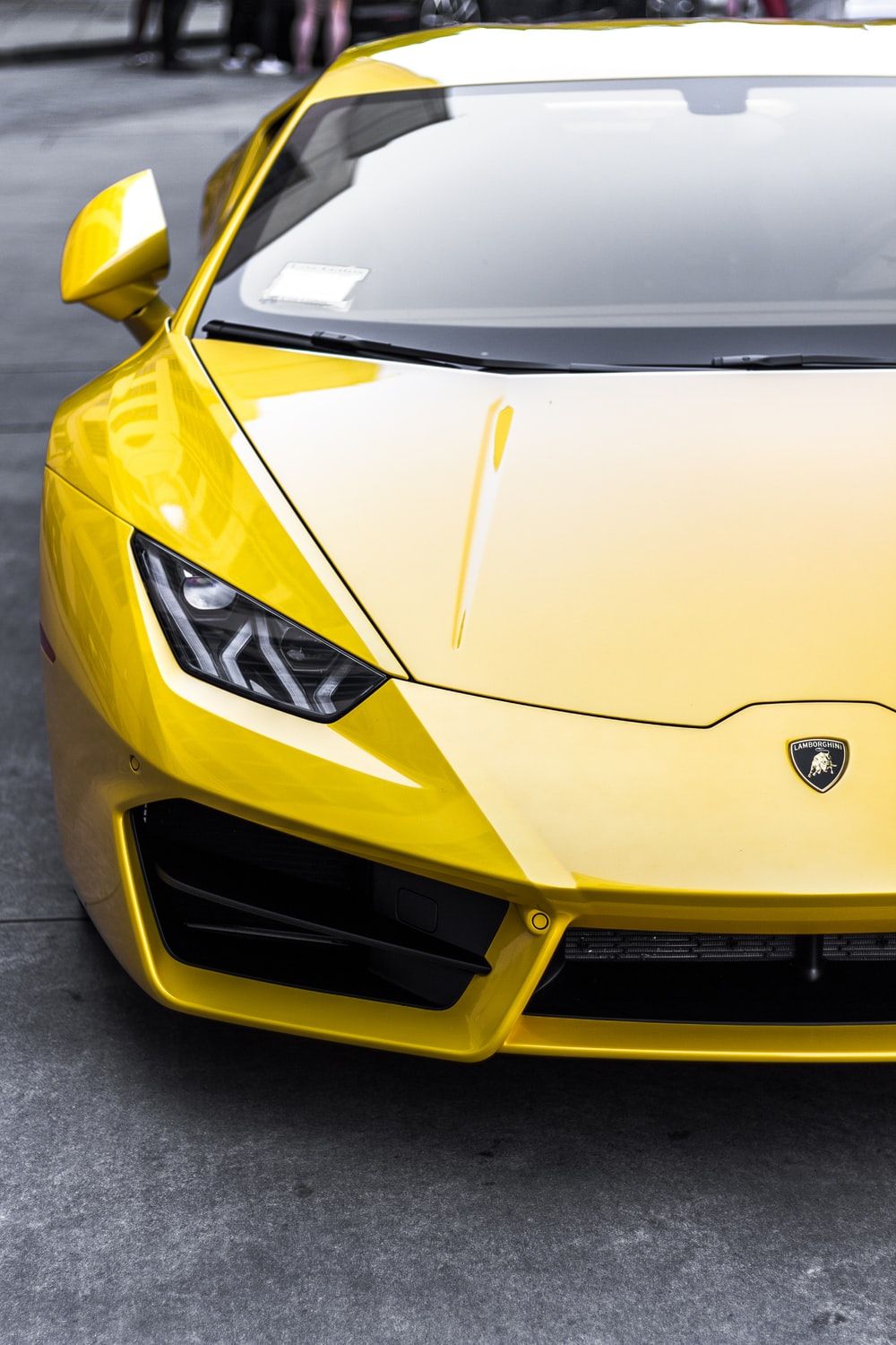 Lamborghini gialla vista frontale, 1000x1500 Full HD Verticale, Samsung Galaxy