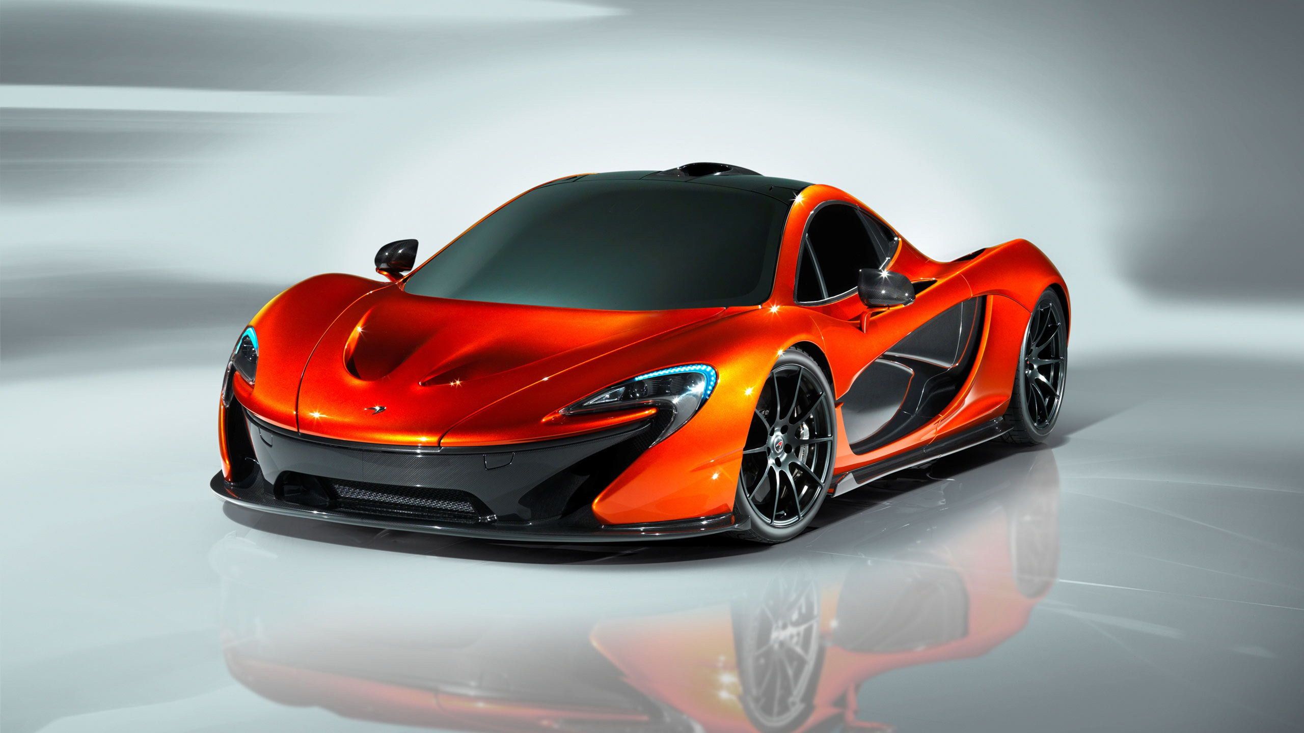 McLaren P1 arancione in studio, 2560x1440 1440p, Desktop