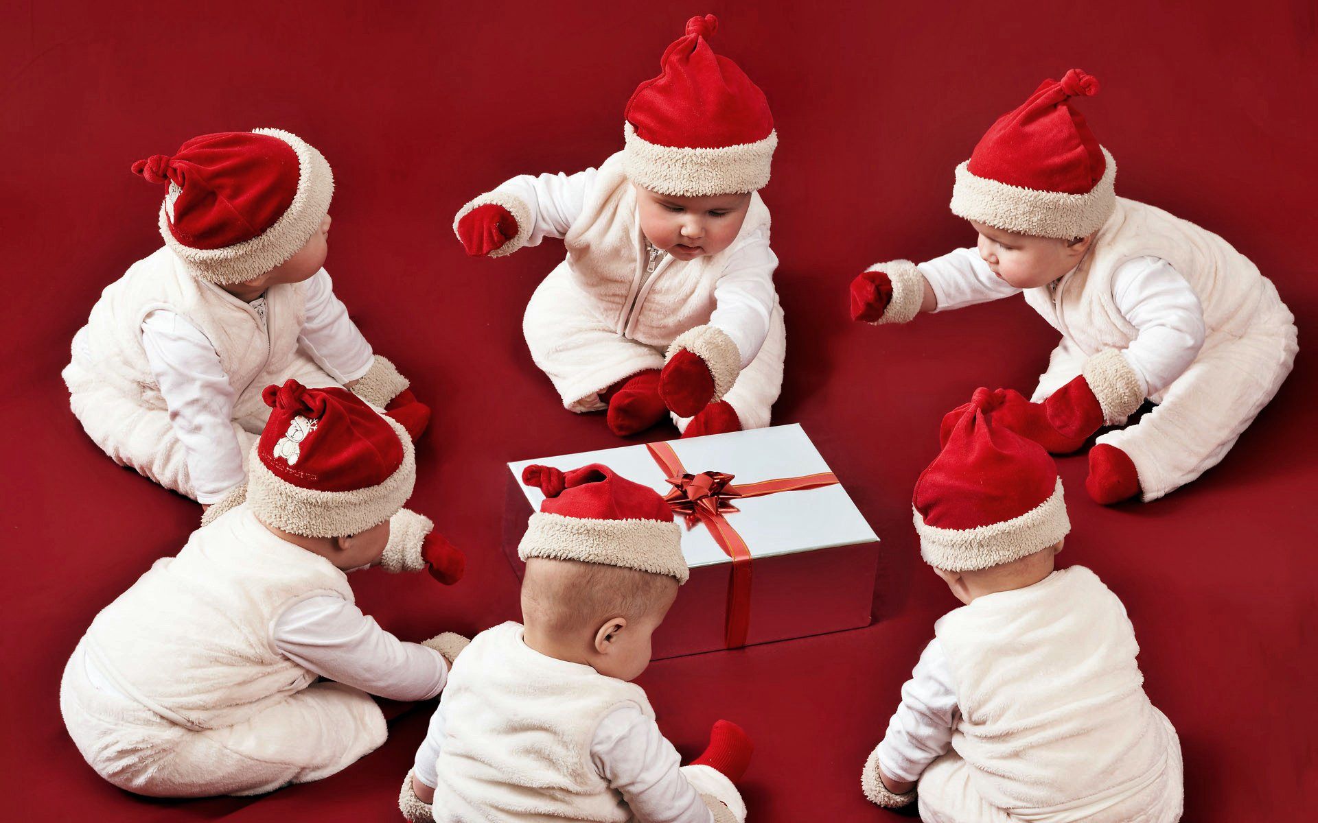 Bebè con cappelli Babbo Natale, 1920x1200 WUXGA, Desktop