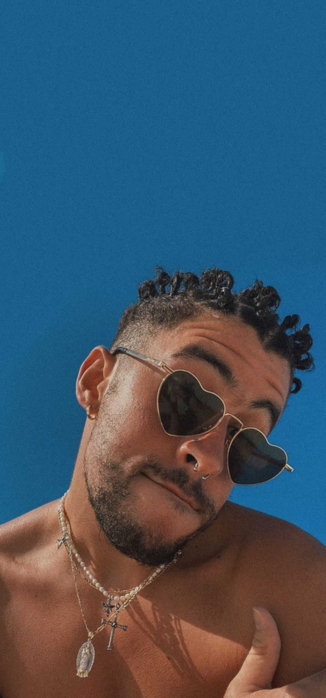 Bad Bunny occhiali a cuore, 1080x2312 Full HD Verticale, Smartphone