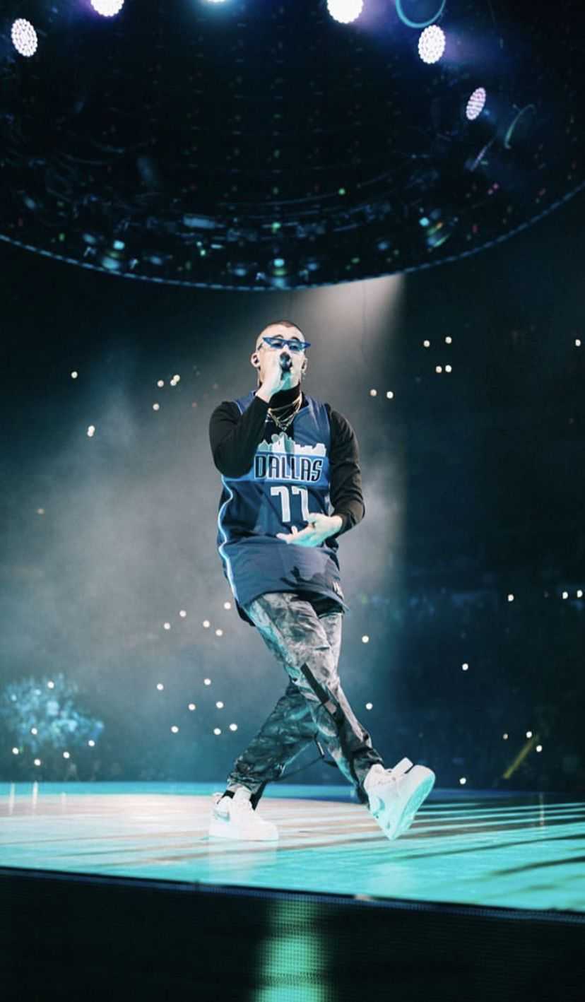 Bad Bunny concerto sul palco, 828x1418 Full HD Verticale, Samsung Galaxy