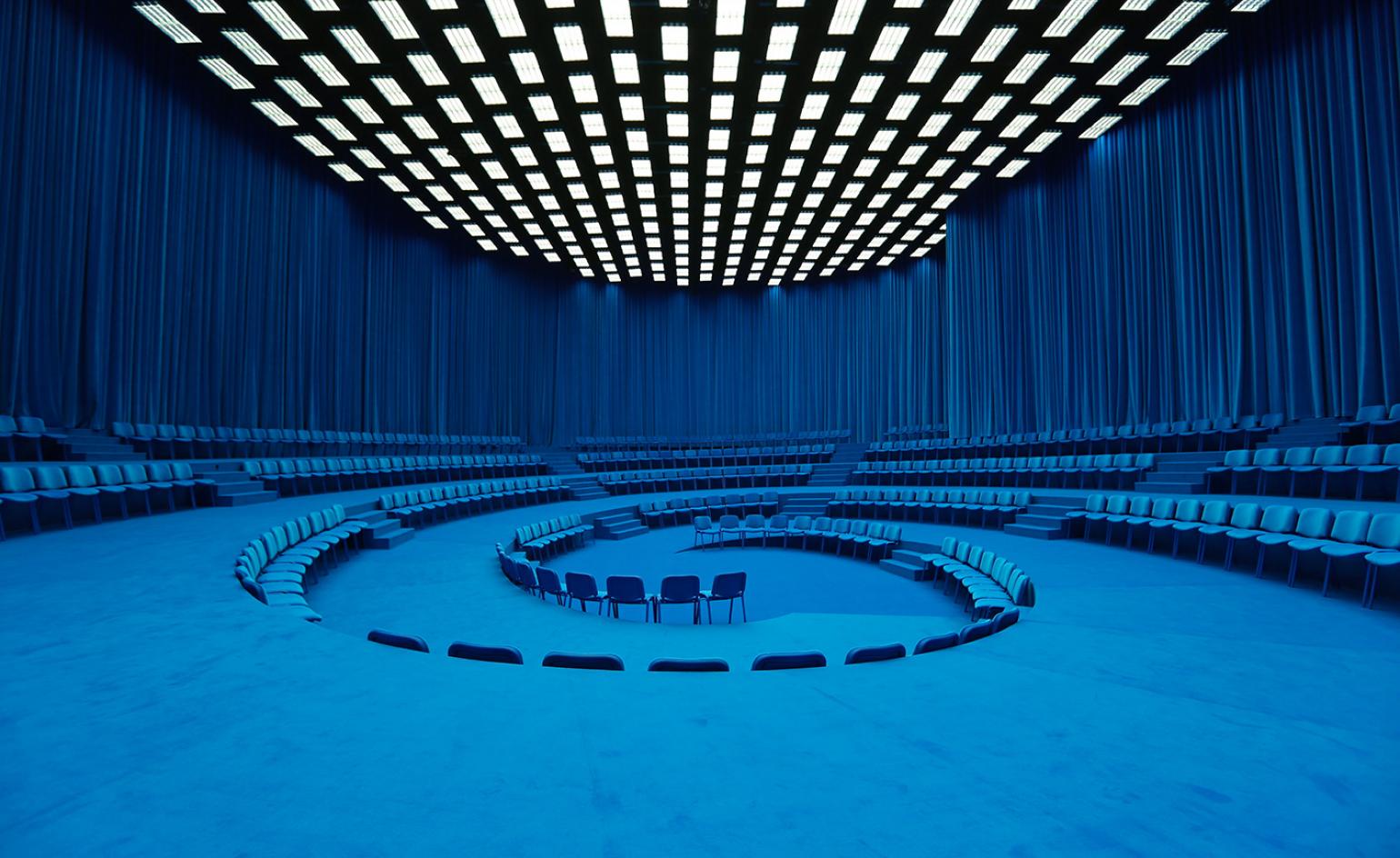 Sala runway blu circolare, 1540x944 HD, Desktop