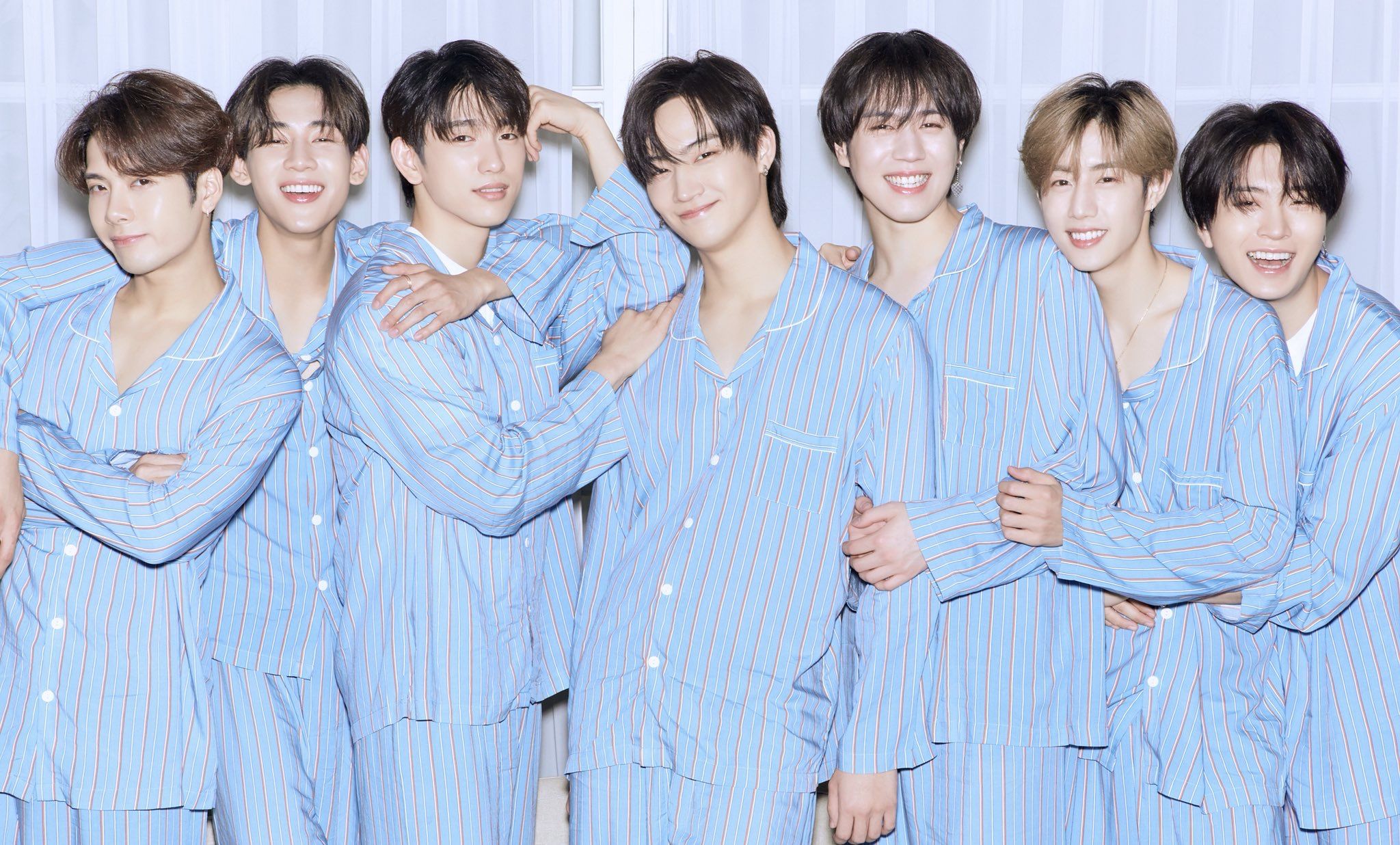 GOT7 gruppo pigiama azzurro, JYP Entertainment, 2048x1236 alta risoluzione, Desktop