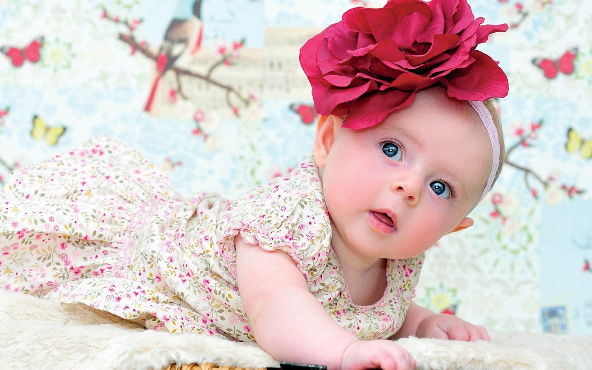 Bambina con fiore rosso, 1920x1200 Full HD+, Laptop