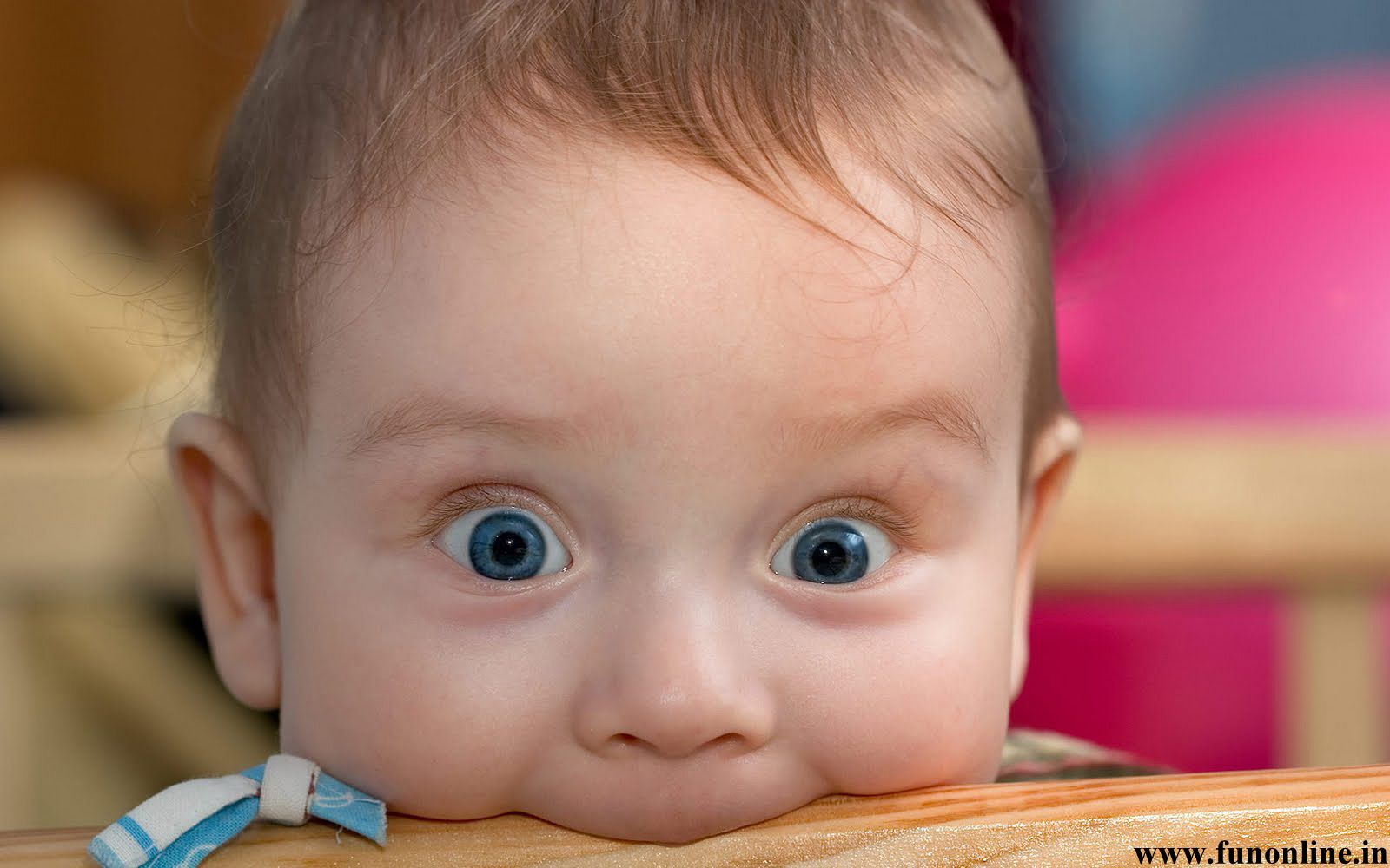 Bambino con occhi spalancati, 1600x1000 HD Ready, Desktop