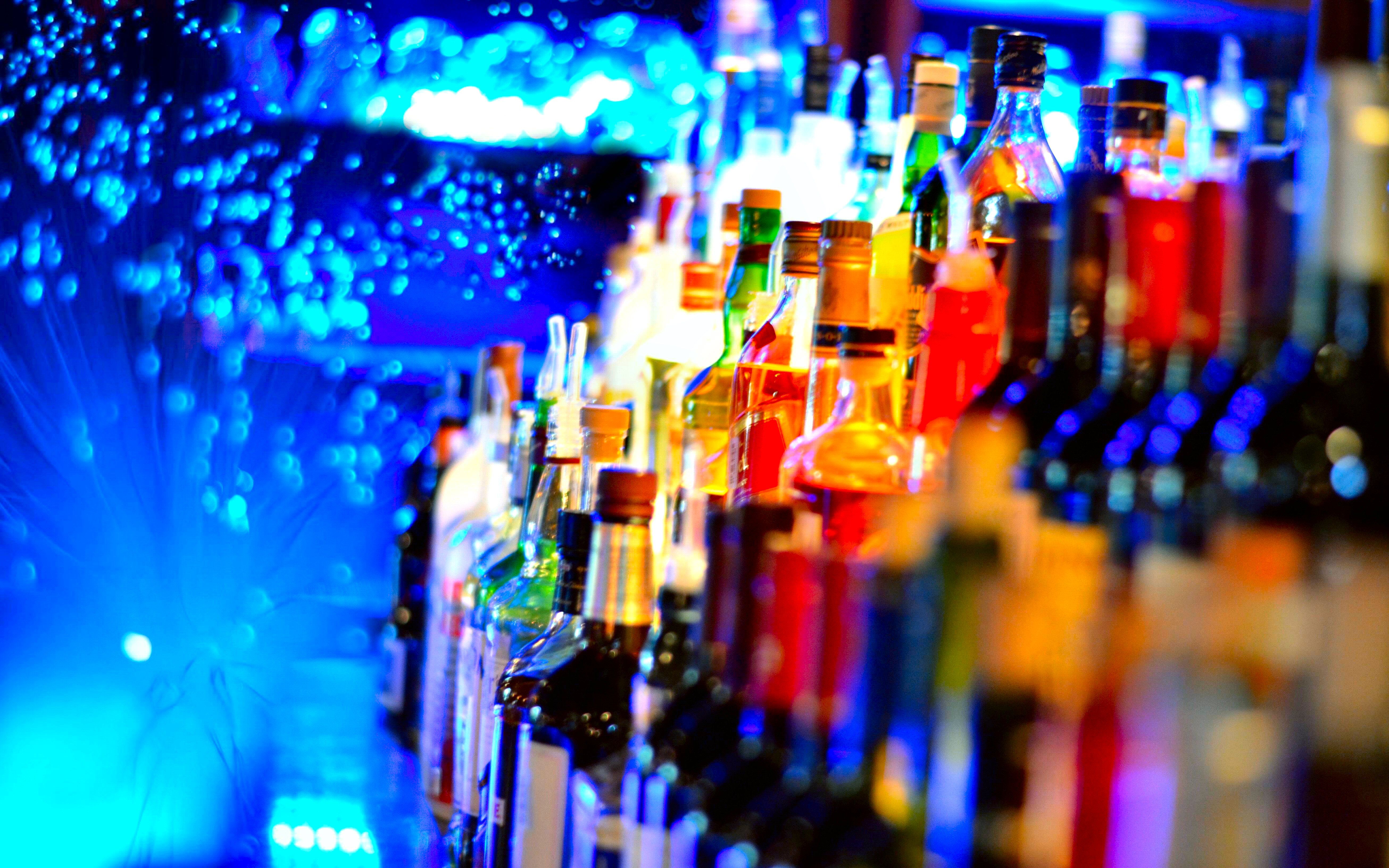 Bottiglie alcolici bar colorato, 5222x3264 4K Ultra HD, Monitor 4K