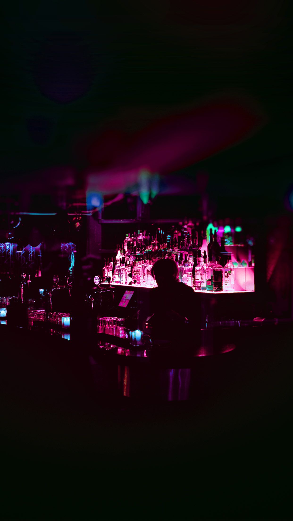Bar notturno luci neon rosa, 1242x2208 Verticale, Telefono