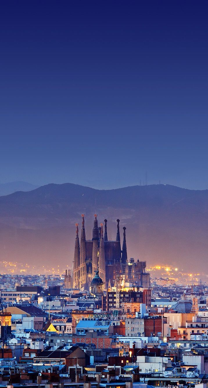 Sagrada Familia skyline Barcellona, 716x1334 Full HD Verticale, iPhone