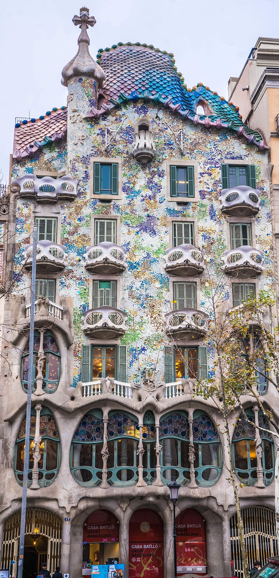 Casa Batlló, Barcellona, 1920x1388 Full HD+, Desktop