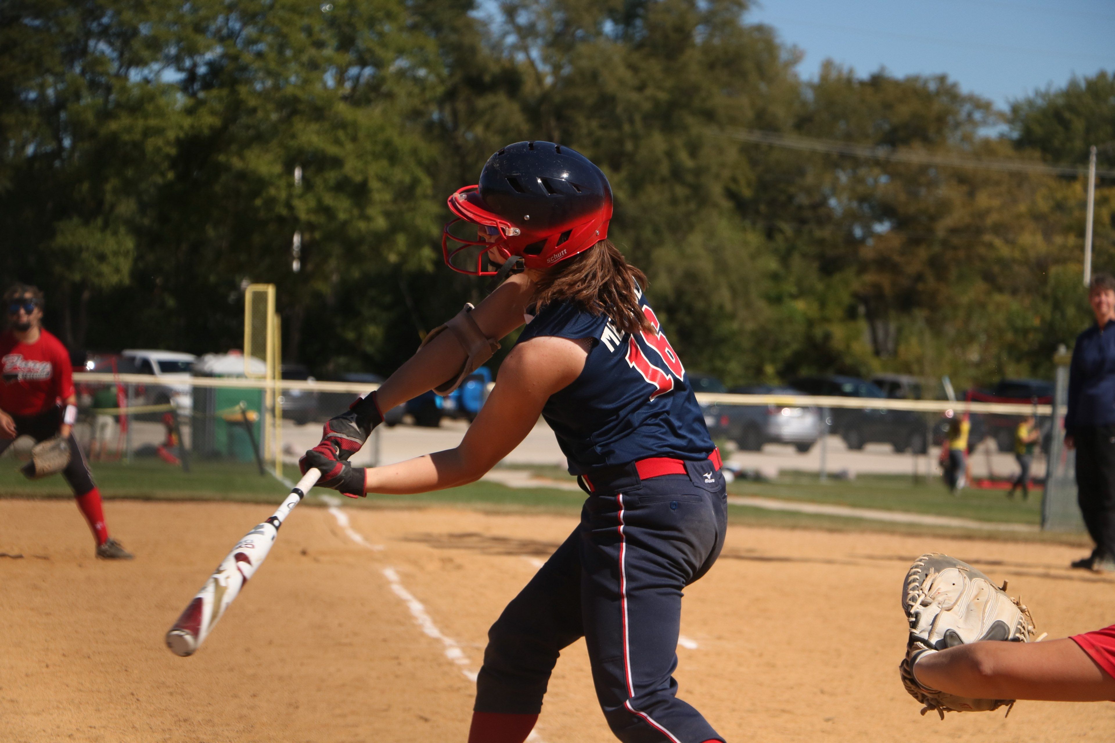 Giocatrice softball batte palla, 3840x2560 4K Ultra HD, Monitor 4K