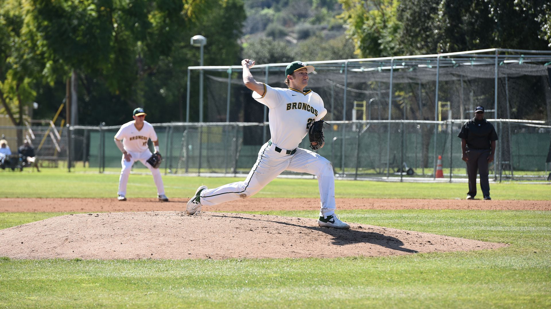 Lanciatore baseball in campo, 1920x1080 Full HD 1080p, Desktop