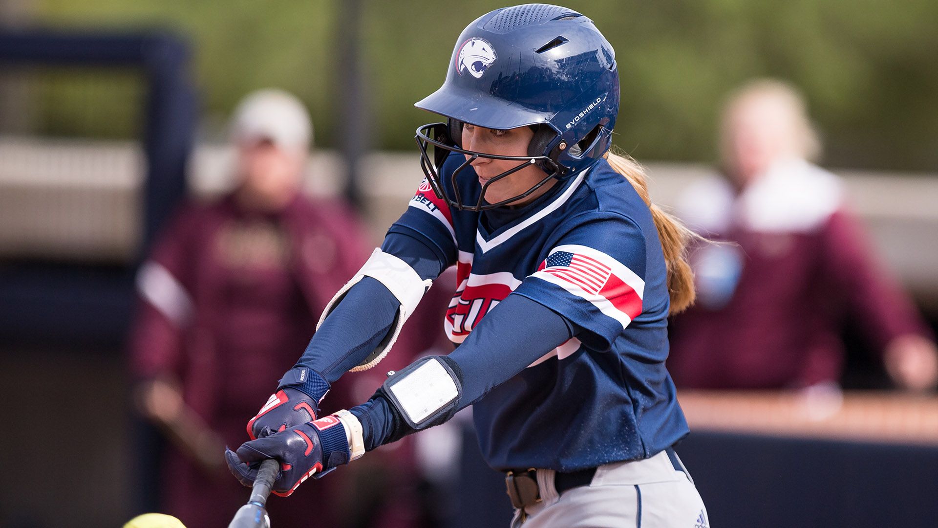 Giocatrice softball South Alabama battuta, 1920x1080 Full HD, Laptop