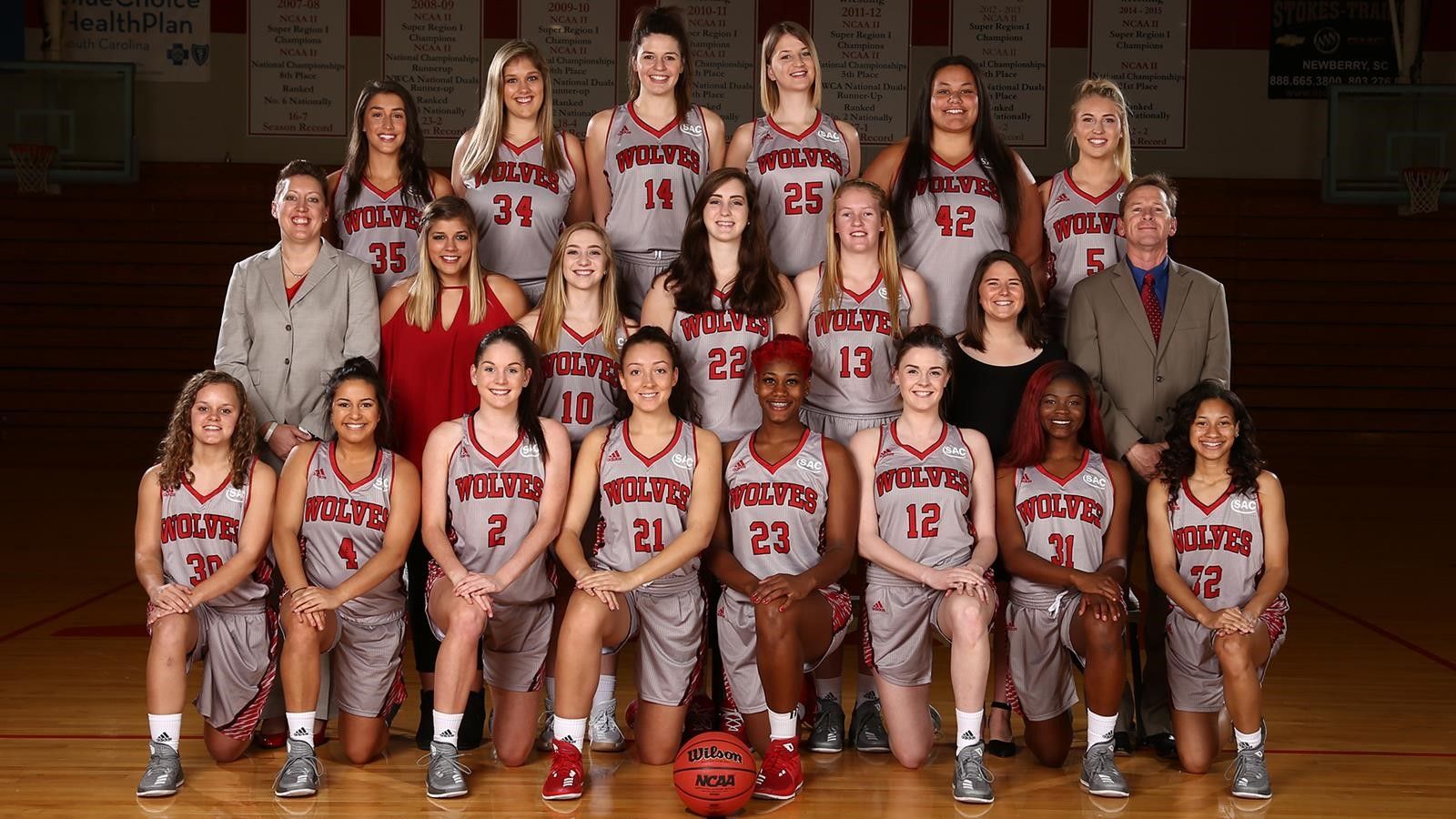 Squadra basket femminile Wolves, 1600x900 HD, Desktop