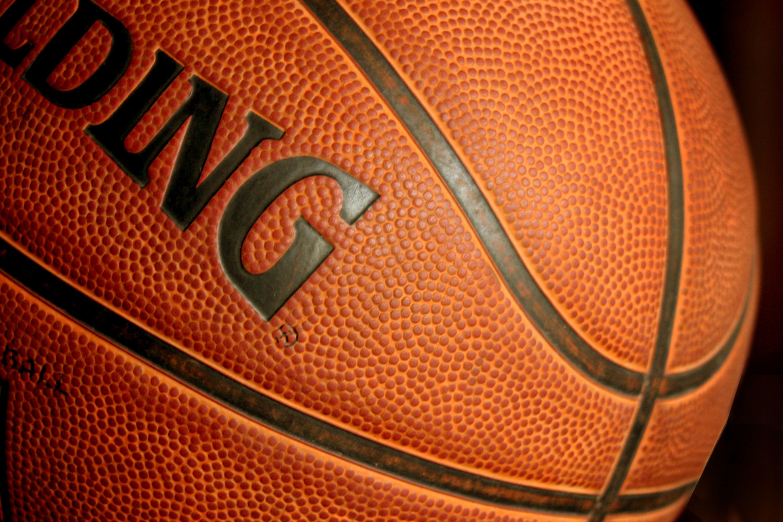 Primo piano pallone basket Spalding, 3072x2048 WQXGA, PC