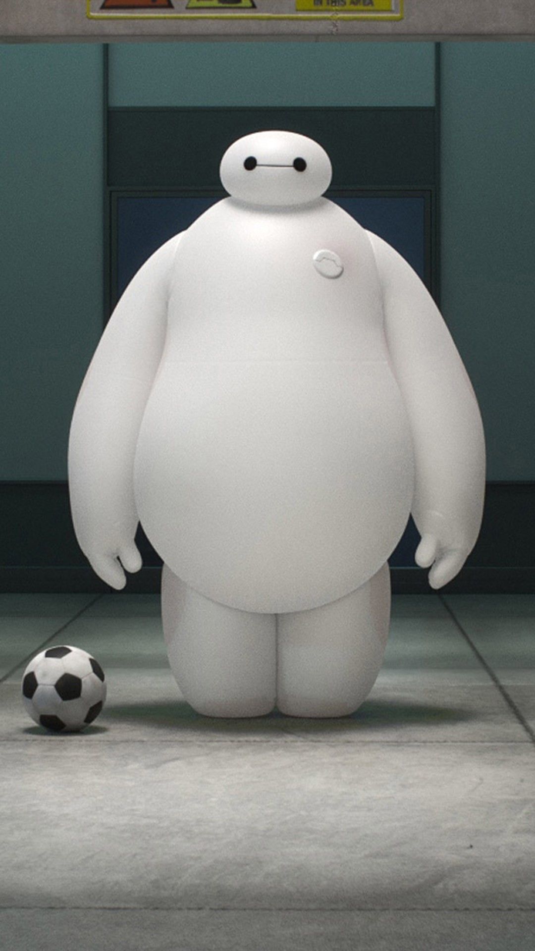 Baymax con pallone calcio, 1080x1920 Verticale, iPhone