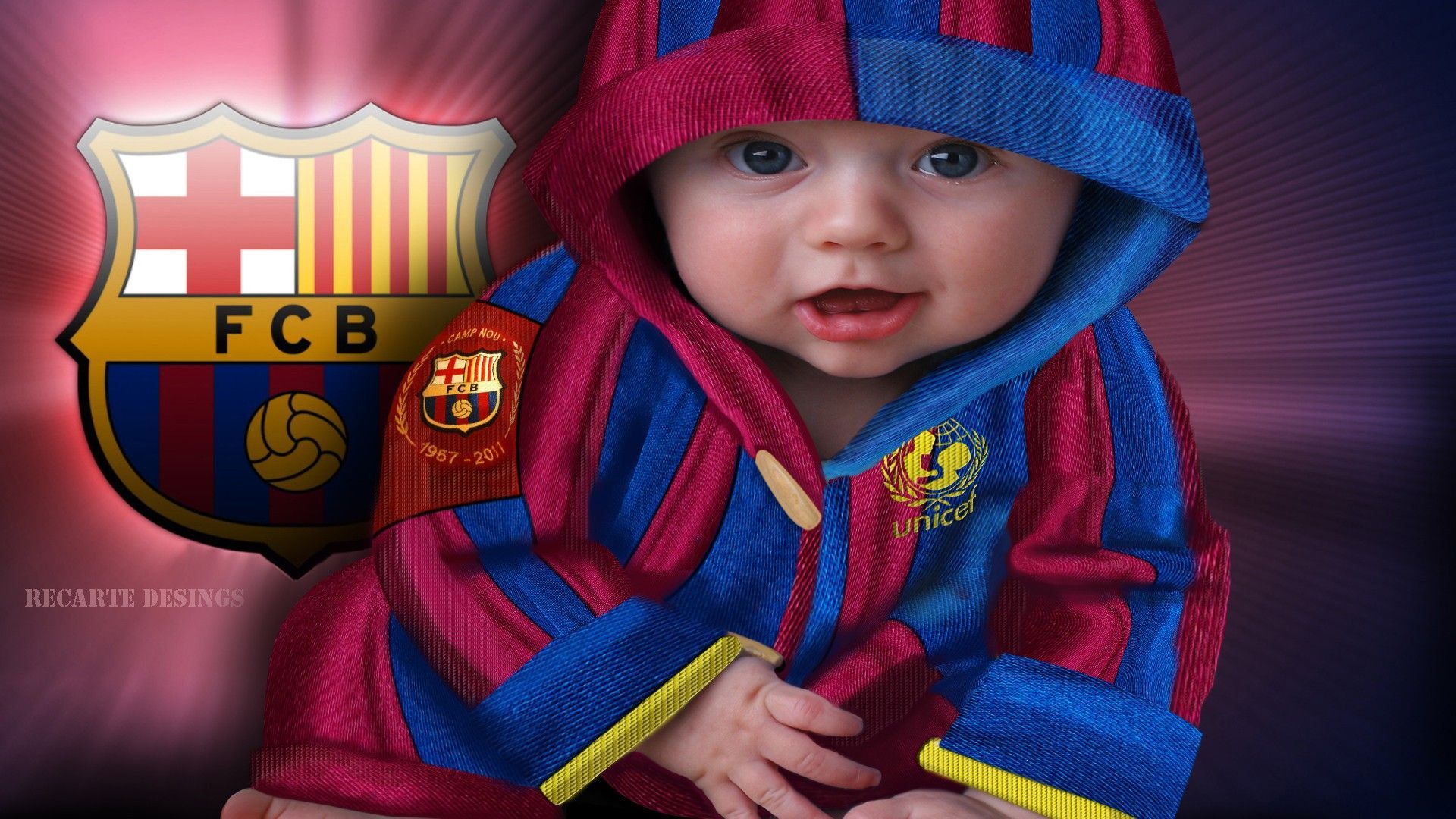 Bebè sorridente con orsacchiotto, 3840x2160 Ultra HD, Monitor 4K
