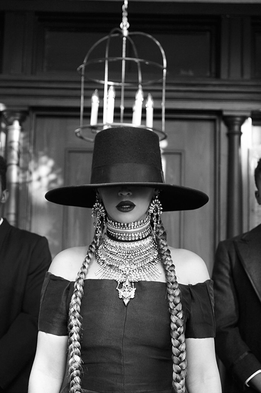 Beyoncé cappello nero collane, 837x1256 Verticale, OnePlus