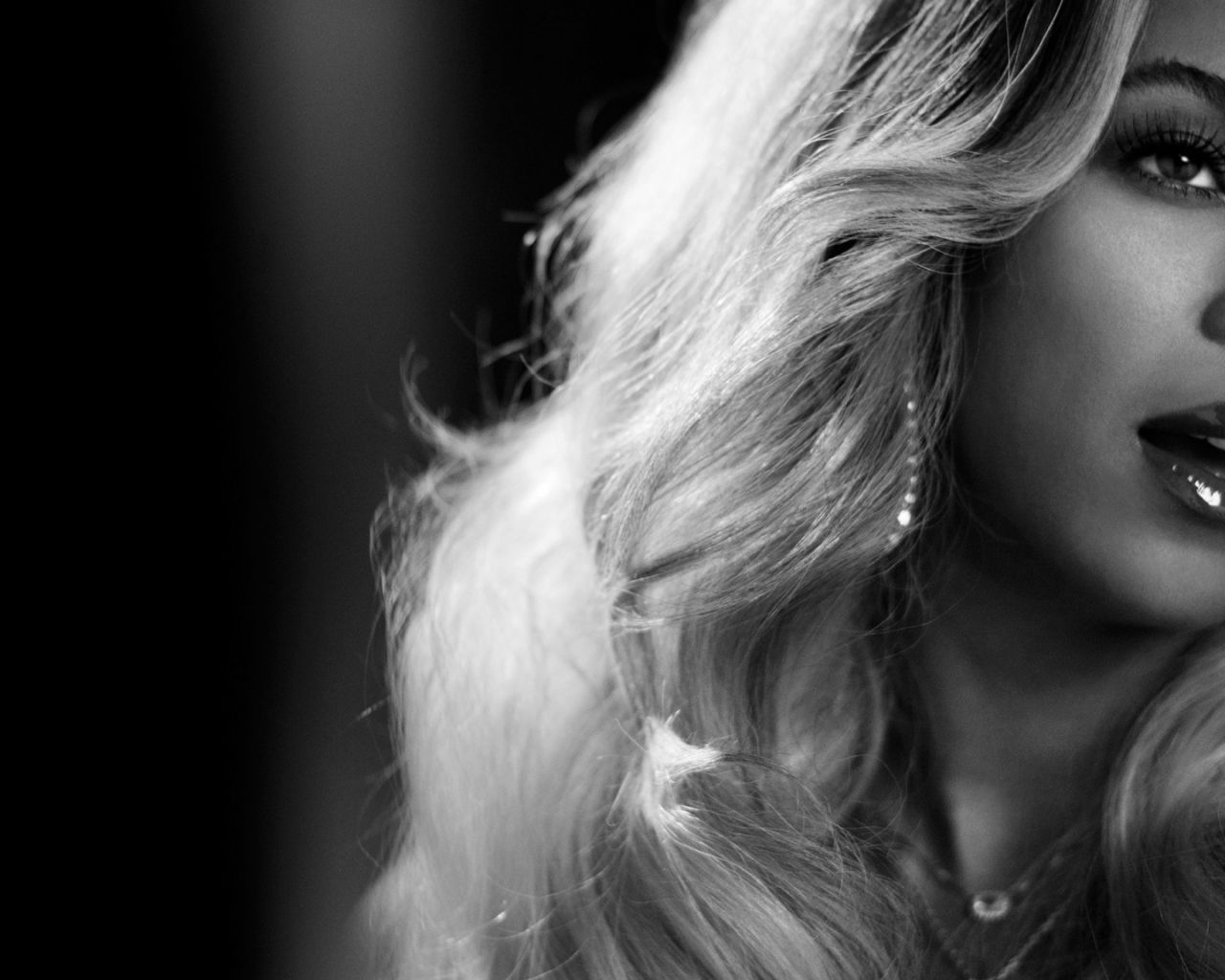 Beyoncé ritratto bianco e nero, 1280x1024 720p, Laptop