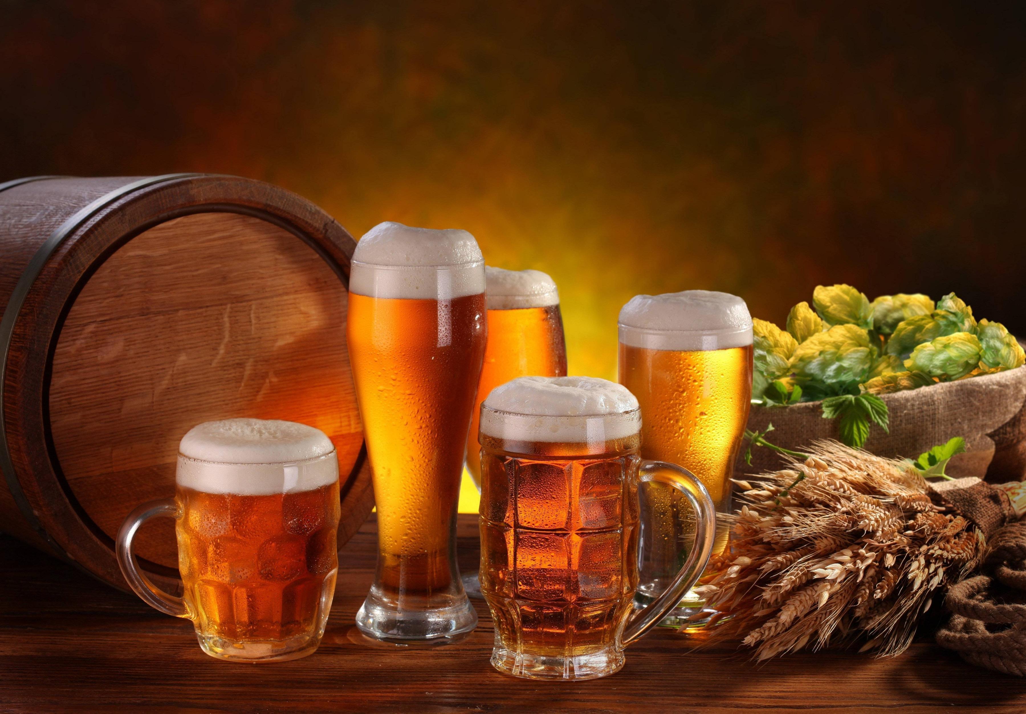 Bicchieri birra botte legno, 3600x2506 2K+, PC