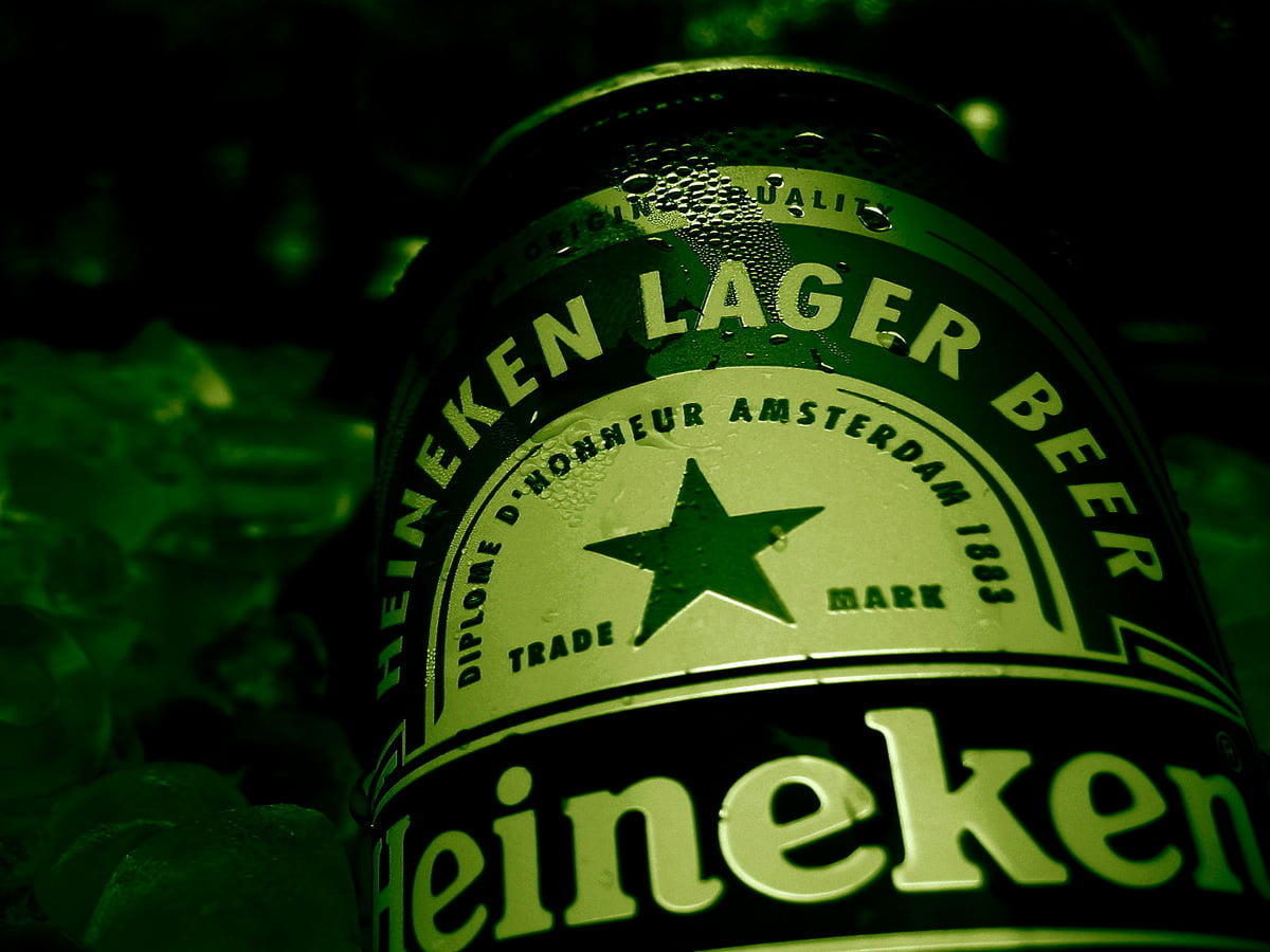 Bottiglia Heineken verde primo piano, 1200x900 HD, MacBook Air