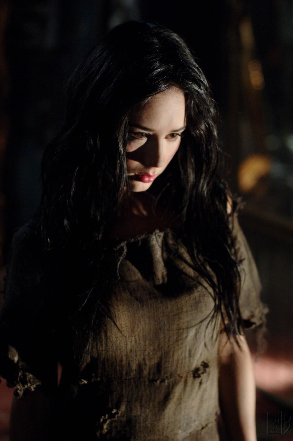 Bloody Mary donna fantasma coltello, 1036x1600 Full HD Verticale, iPhone