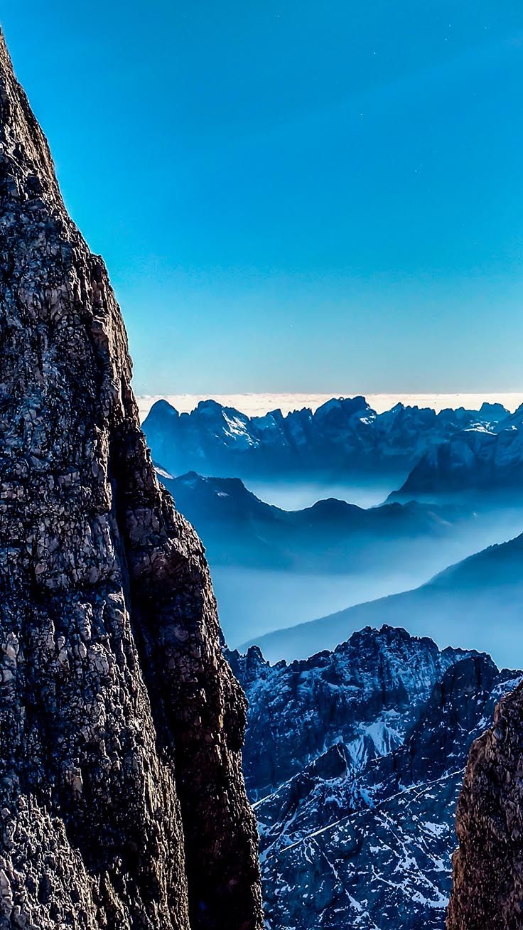 Montagne rocciose blu nebbia, 736x1308 Full HD Verticale, Realme