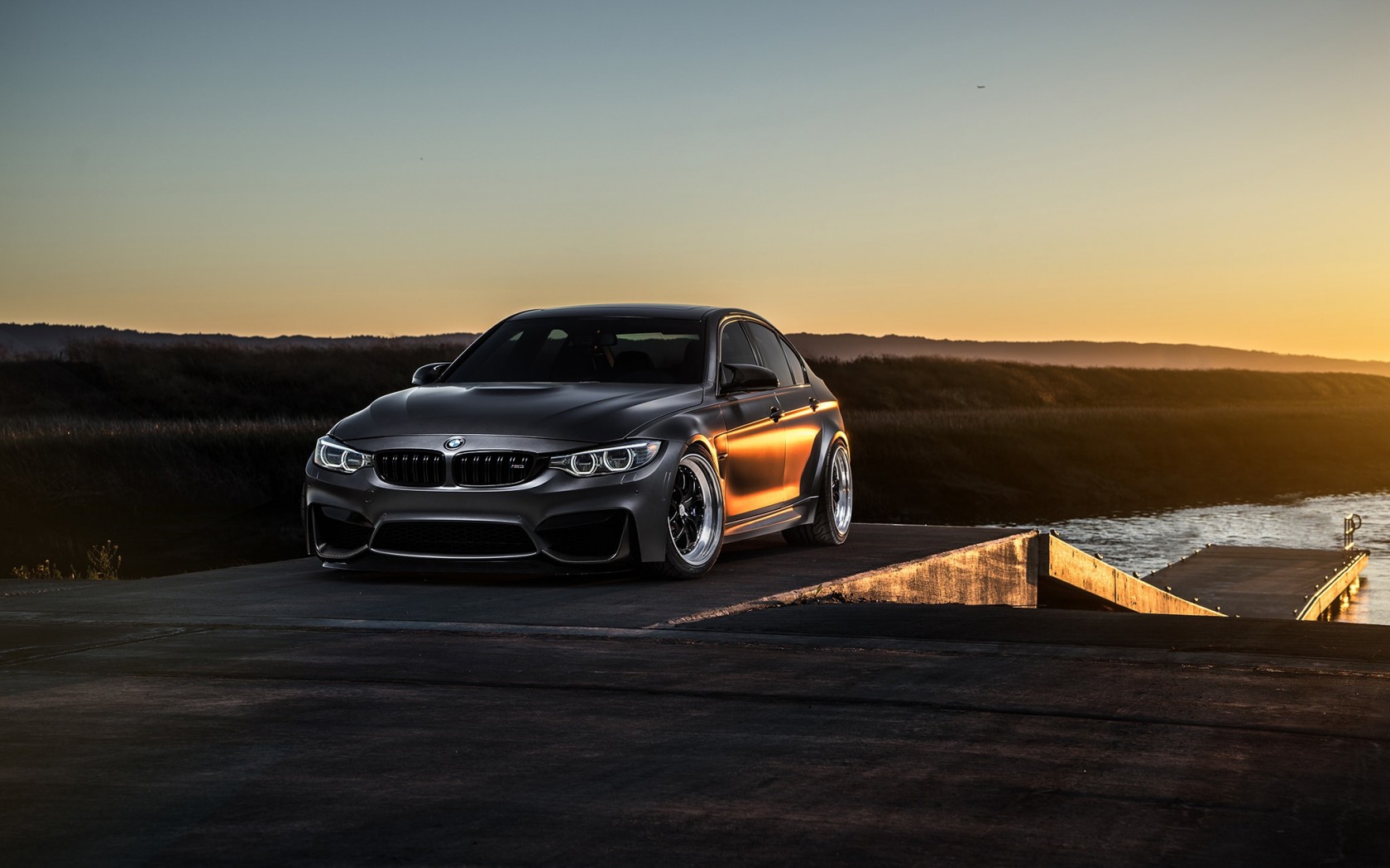 BMW M3 nera al tramonto, 1680x1050 900p, Desktop