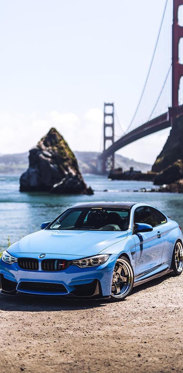 BMW M4 azzurra Golden Gate, 630x1280 Full HD Verticale, iPhone