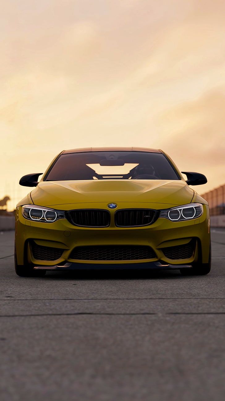 Frontale BMW M4 gialla, 728x1294 Verticale, Mobile