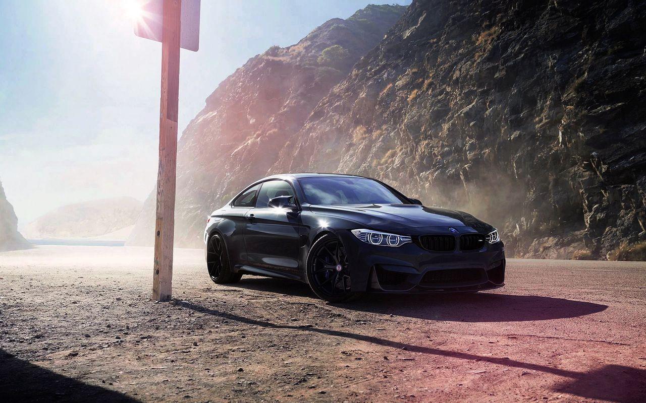 BMW M4 nera scogliera, 1280x800 720p, Laptop