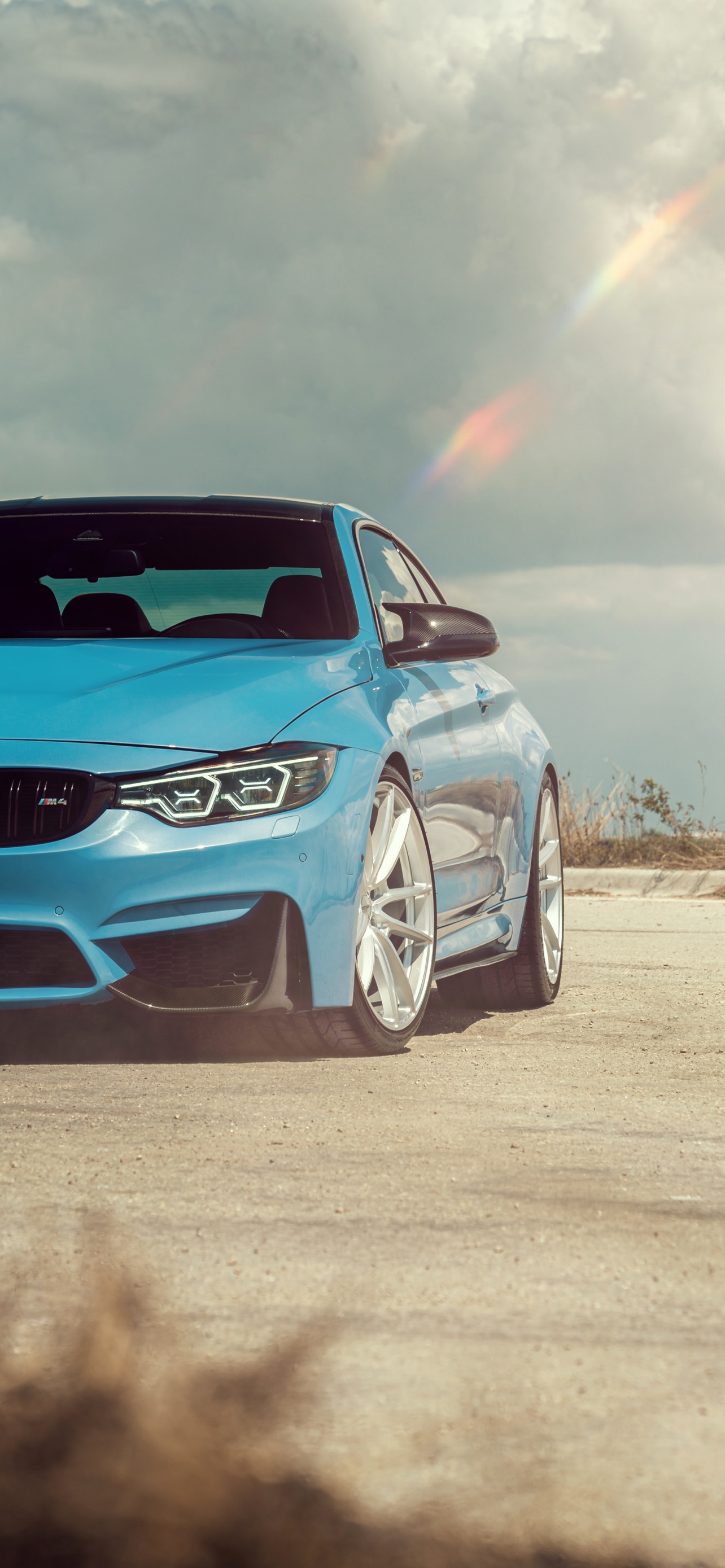 BMW M4 azzurra arcobaleno, 1284x2778 Verticale, Mobile
