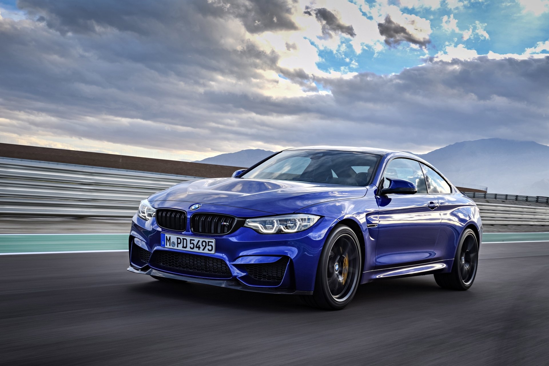 BMW M4 blu in pista, 1920x1280 WUXGA, Desktop