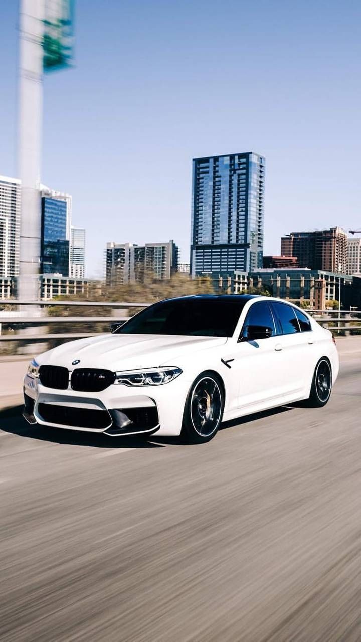 BMW M5 bianca città, 720x1280 Verticale, Mobile