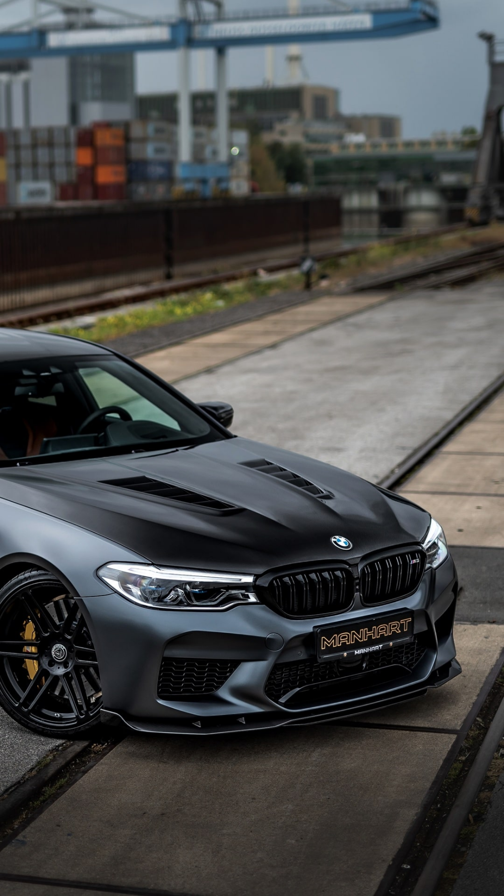 BMW M5 grigia sportiva, 1000x1777 Full HD Verticale, iPhone