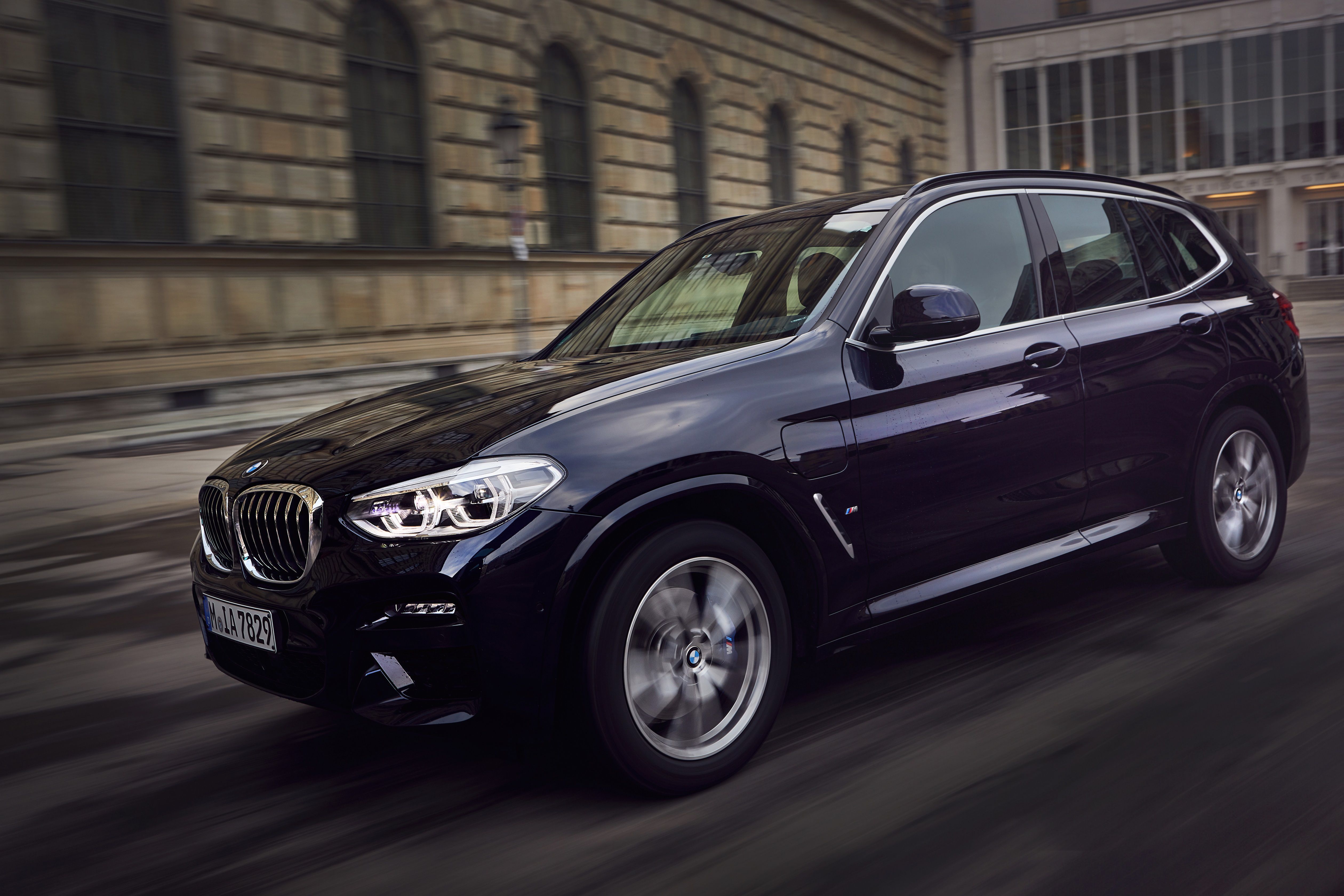 BMW X3 blu su strada, 5040x3360 4K Ultra HD, Laptop