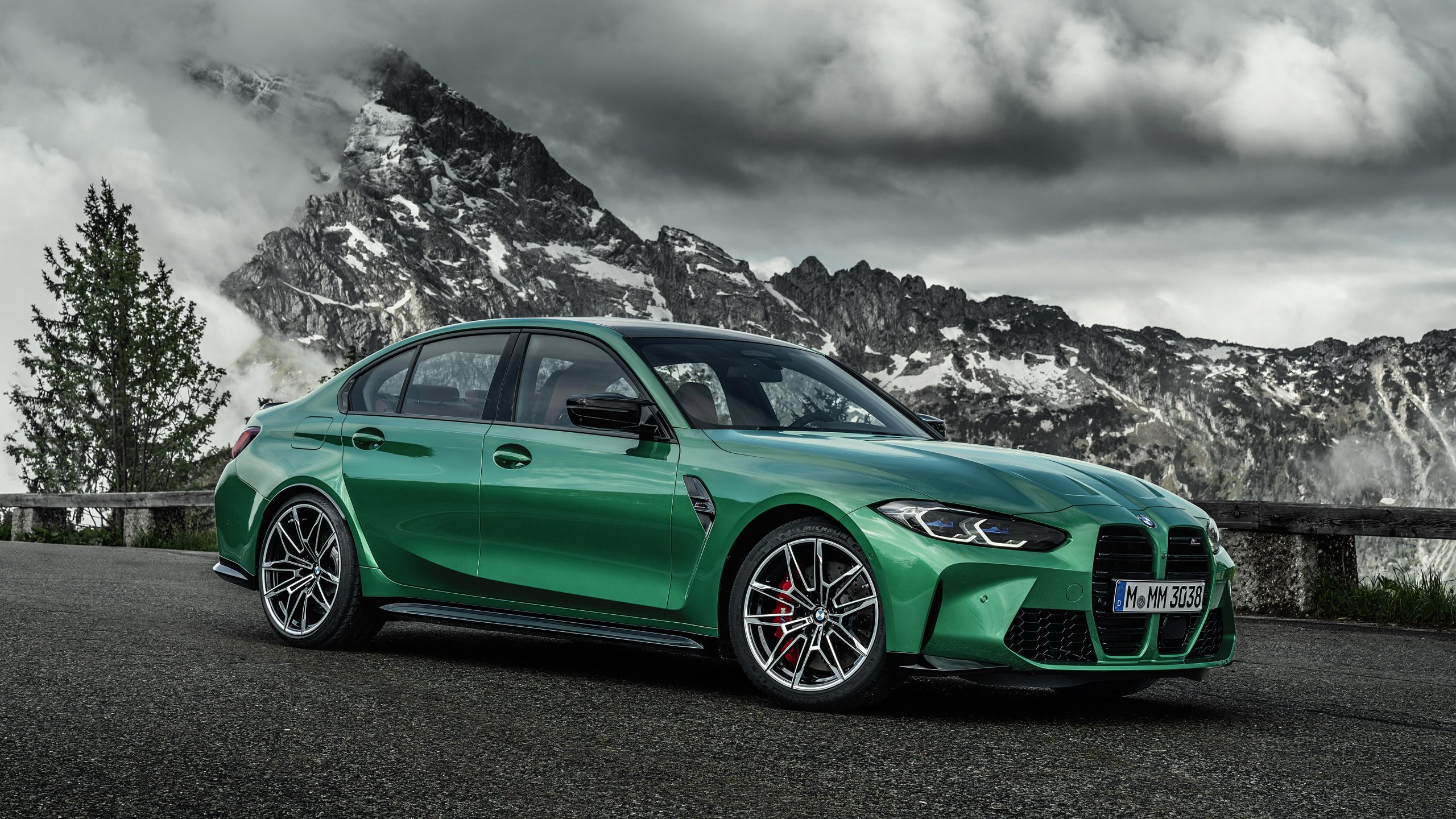 BMW M4 verde montagne, 2560x1440 QHD, Monitor Gaming