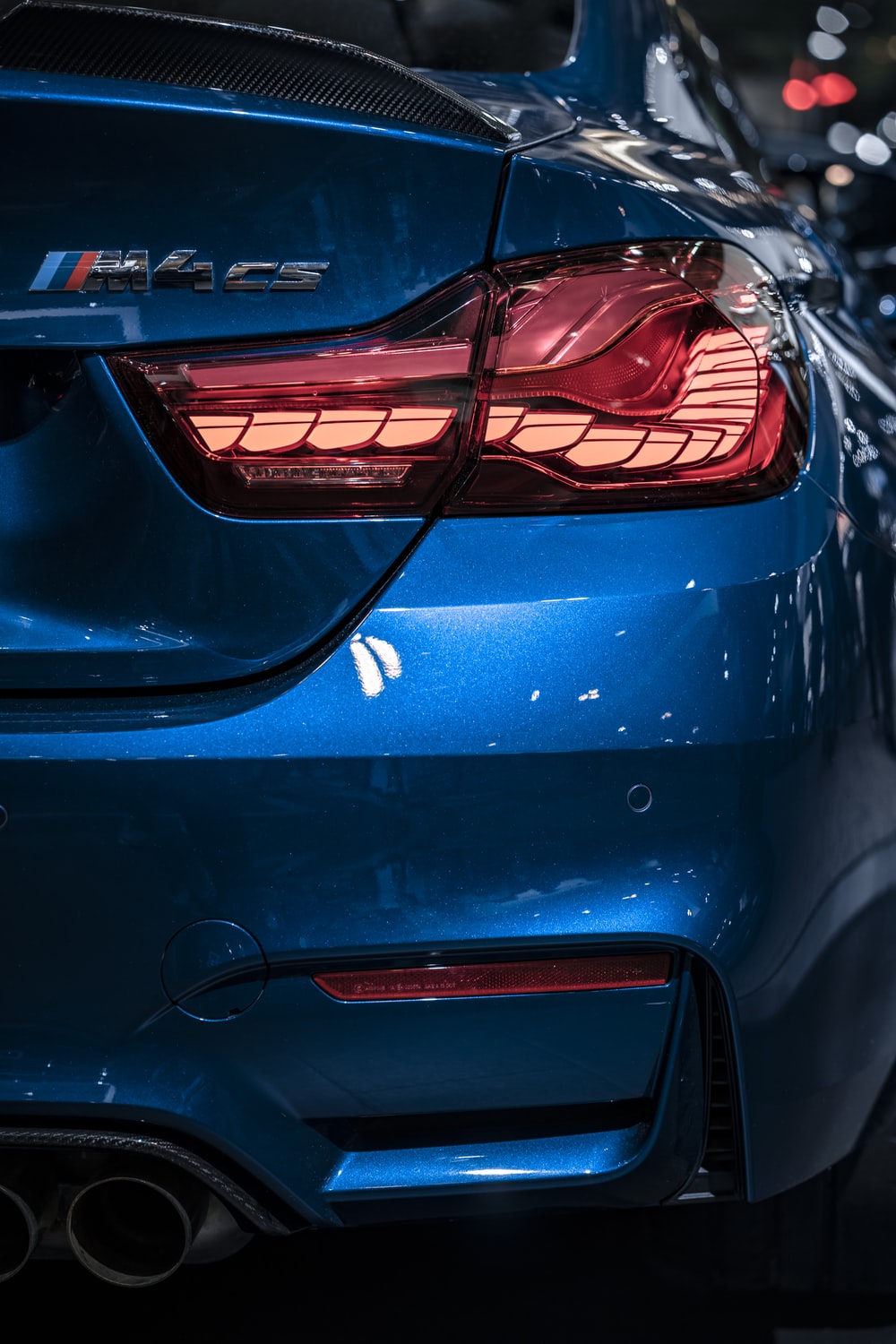 BMW M4 CS blu retro, 1000x1500 Full HD Verticale, iPhone
