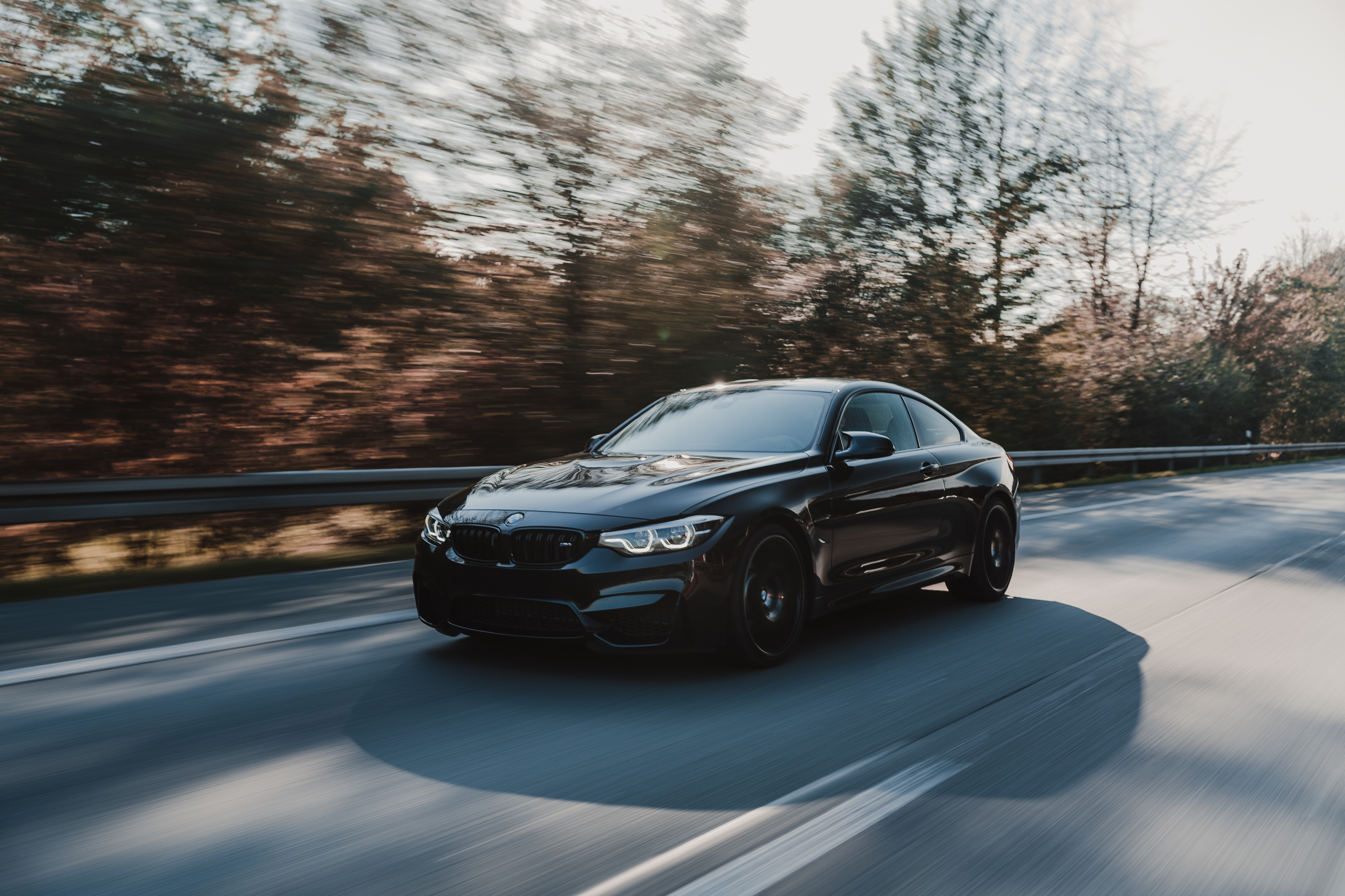 BMW nera su strada, 6000x4000 4K Ultra HD, Monitor 4K