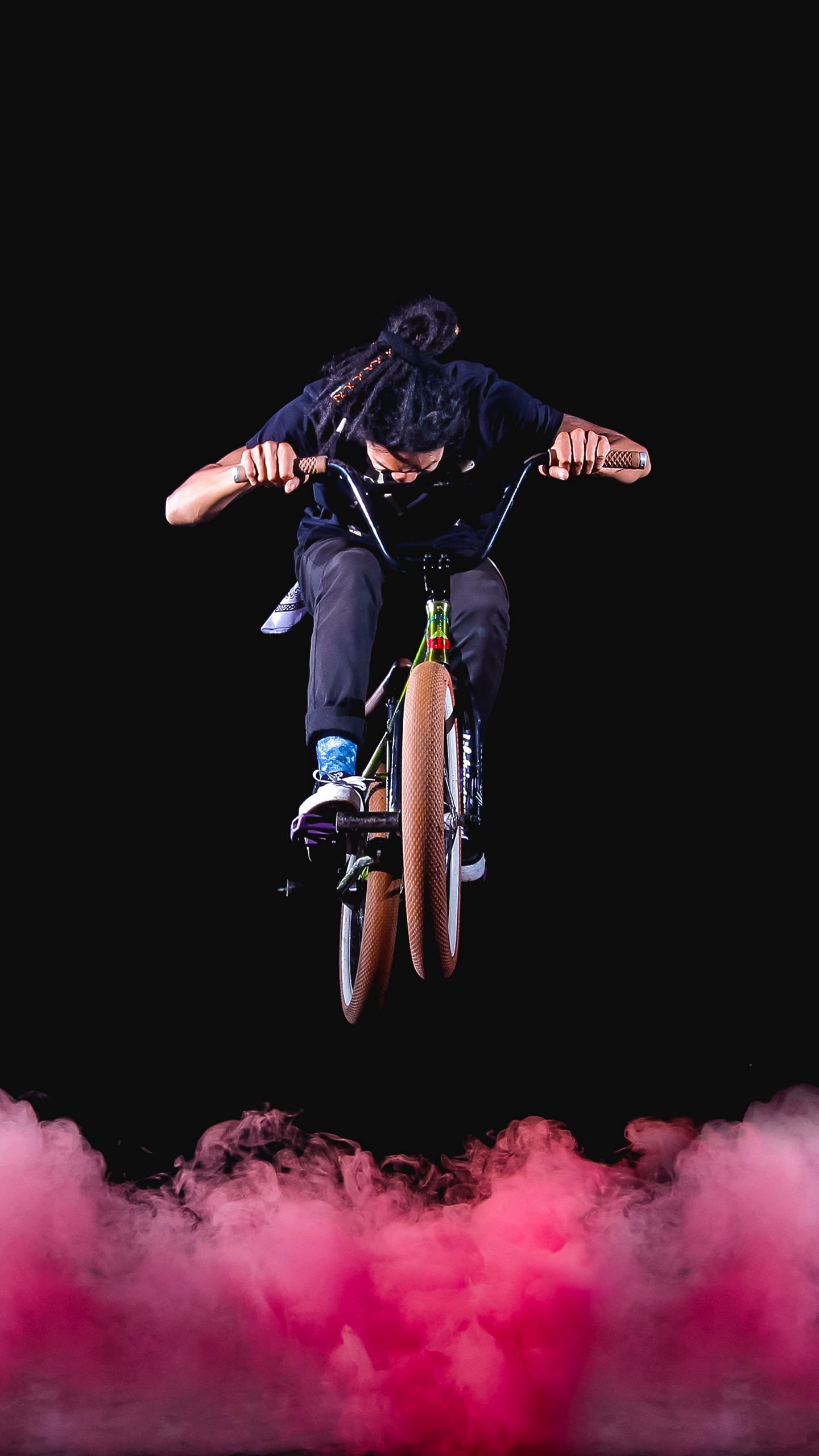 Ciclista BMX salto acrobatico, 1440x2560 Full HD Verticale, Smartphone