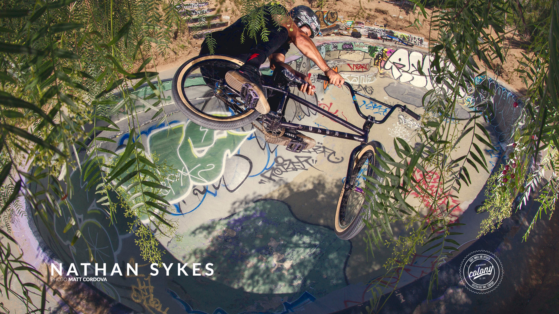 Ciclista BMX skatepark graffiti, 1920x1080 Full HD 1080p, PC