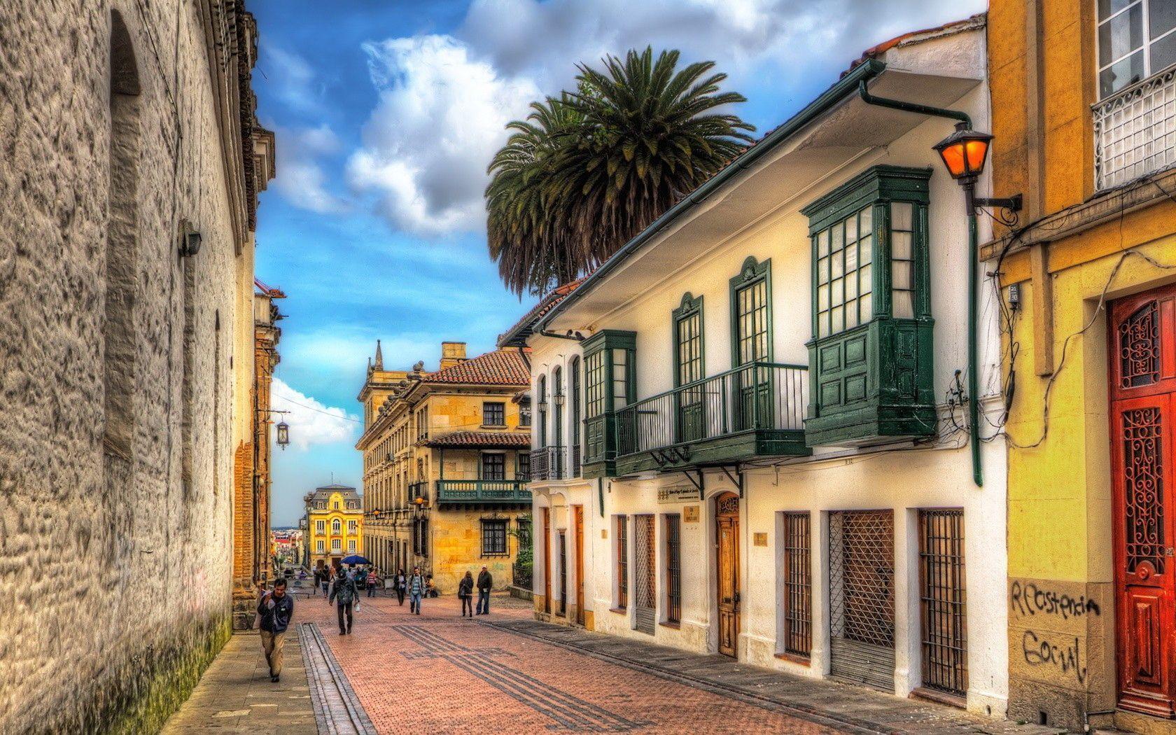Strada colorata La Candelaria Bogotà, 1680x1050 HD Ready, Acer Nitro