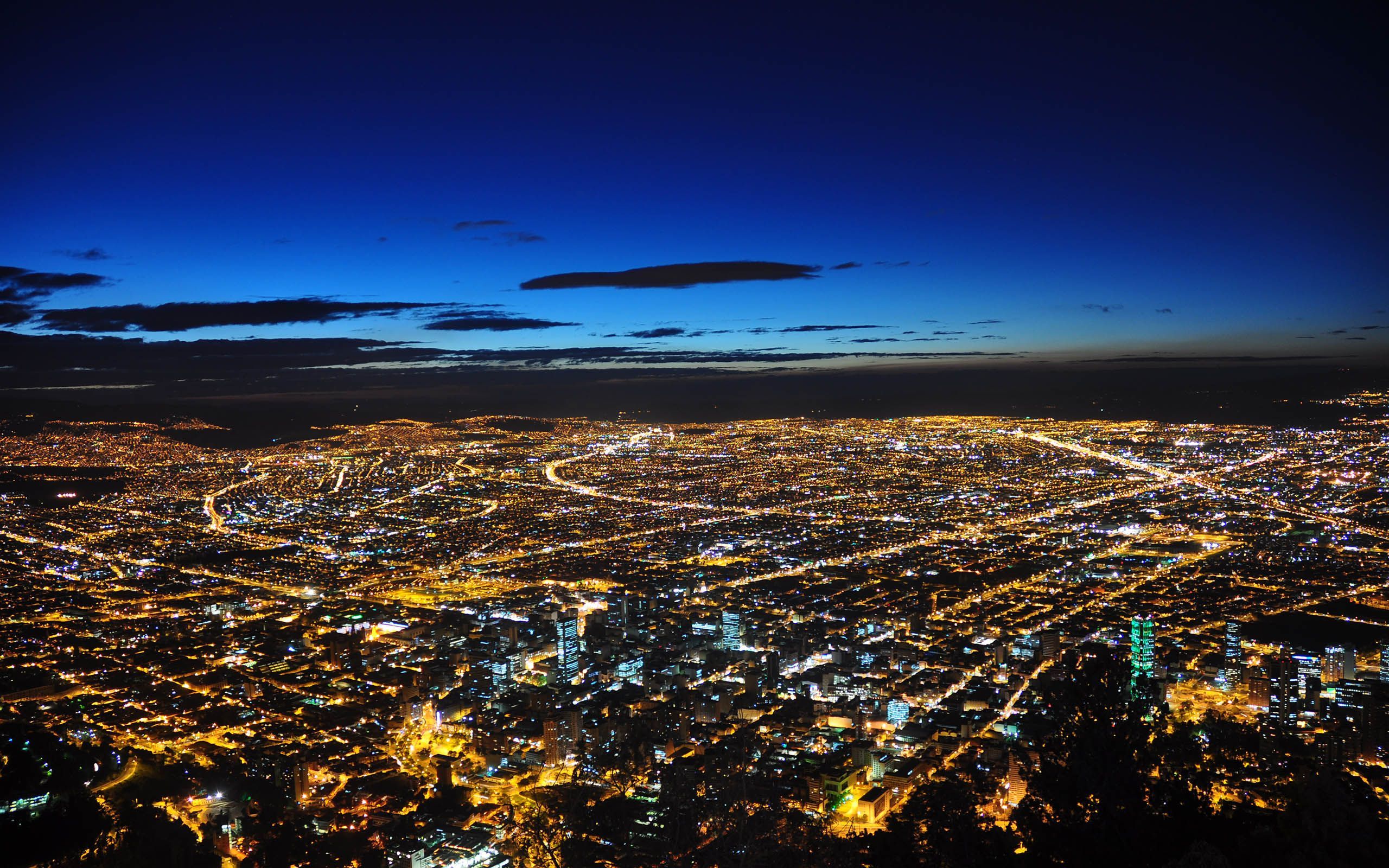 Bogotà panorama urbano cielo nuvoloso, 1280x617 720p, PC