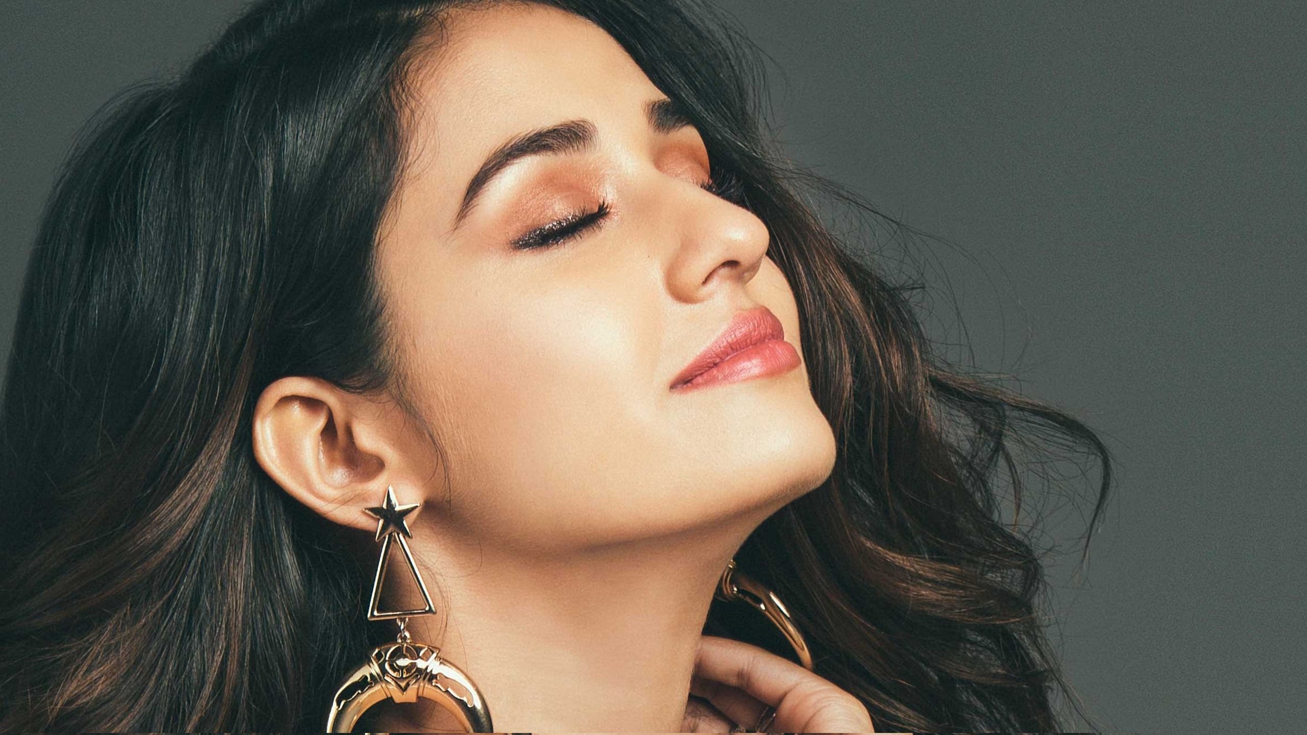 Disha Patani ritratto Bollywood, 2560x1440 QHD, Laptop