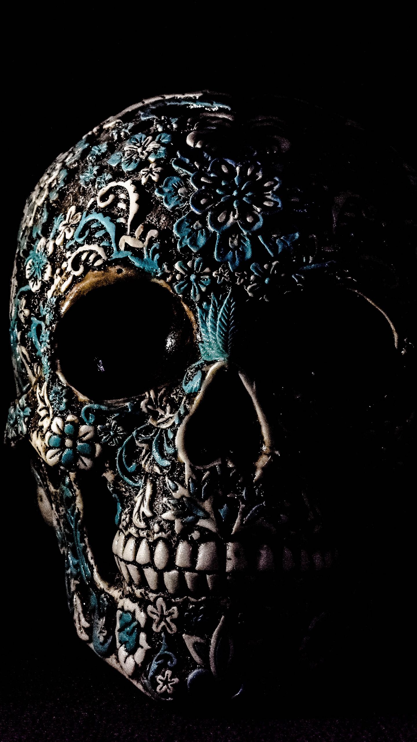 Teschio decorato ornamentale scuro, 1440x2560 Verticale, Telefono
