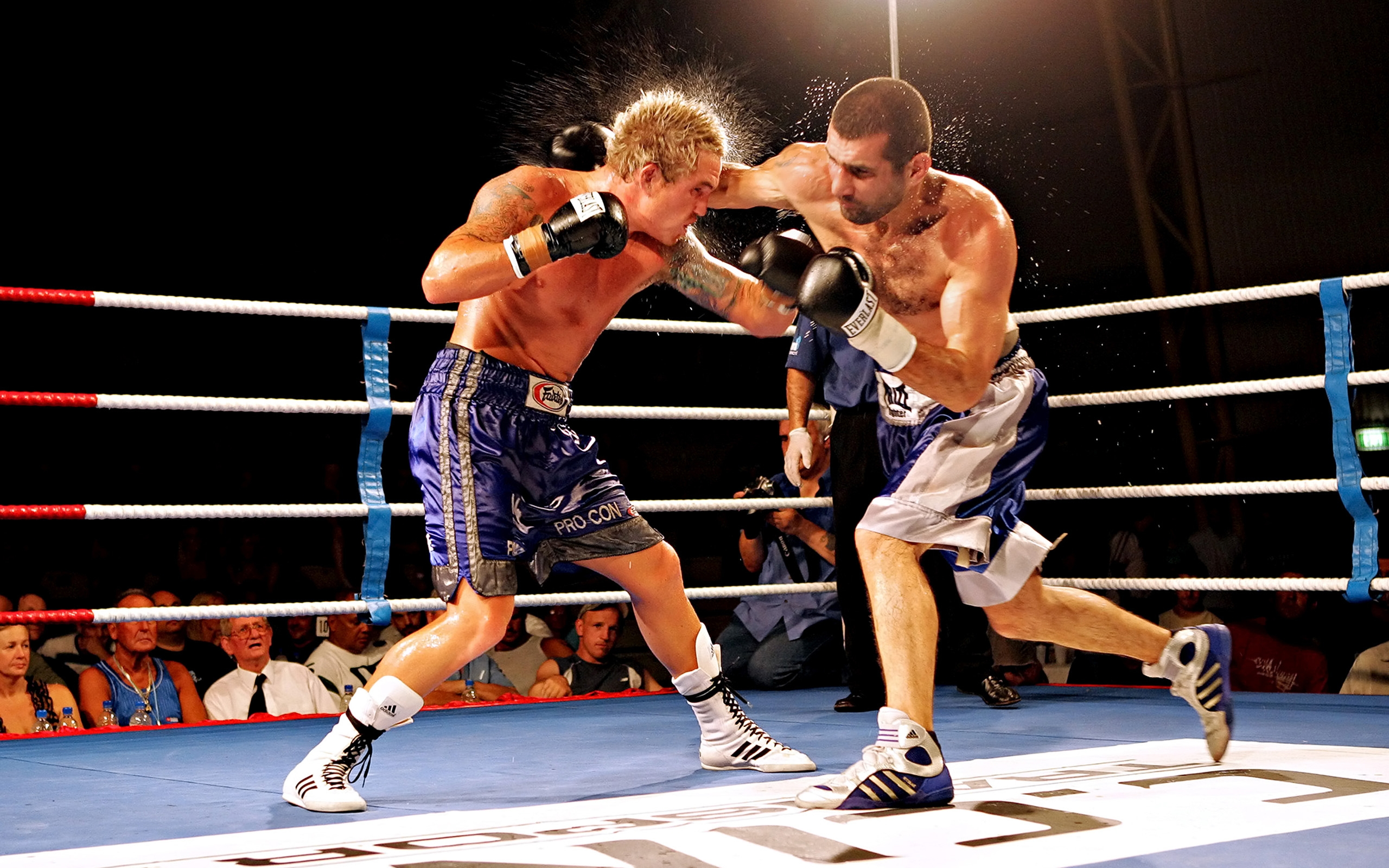 incontro boxe sul ring, 2560x1600 2K+, MacBook Pro