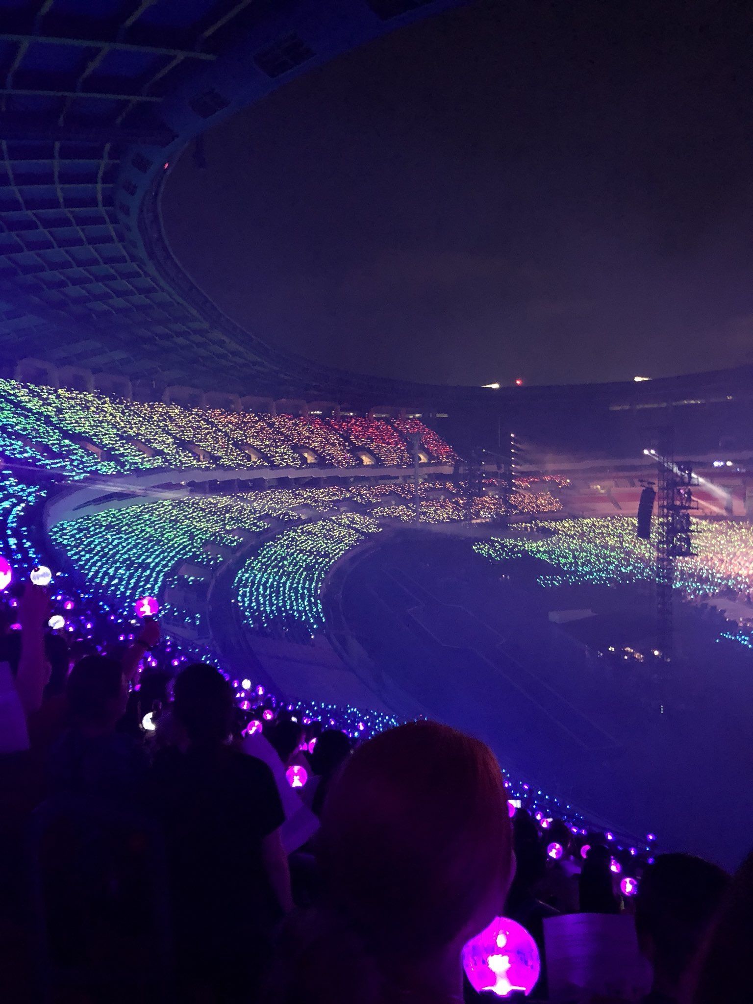 Army Bomb gigante notturno BTS, 750x1333 Verticale, Telefono
