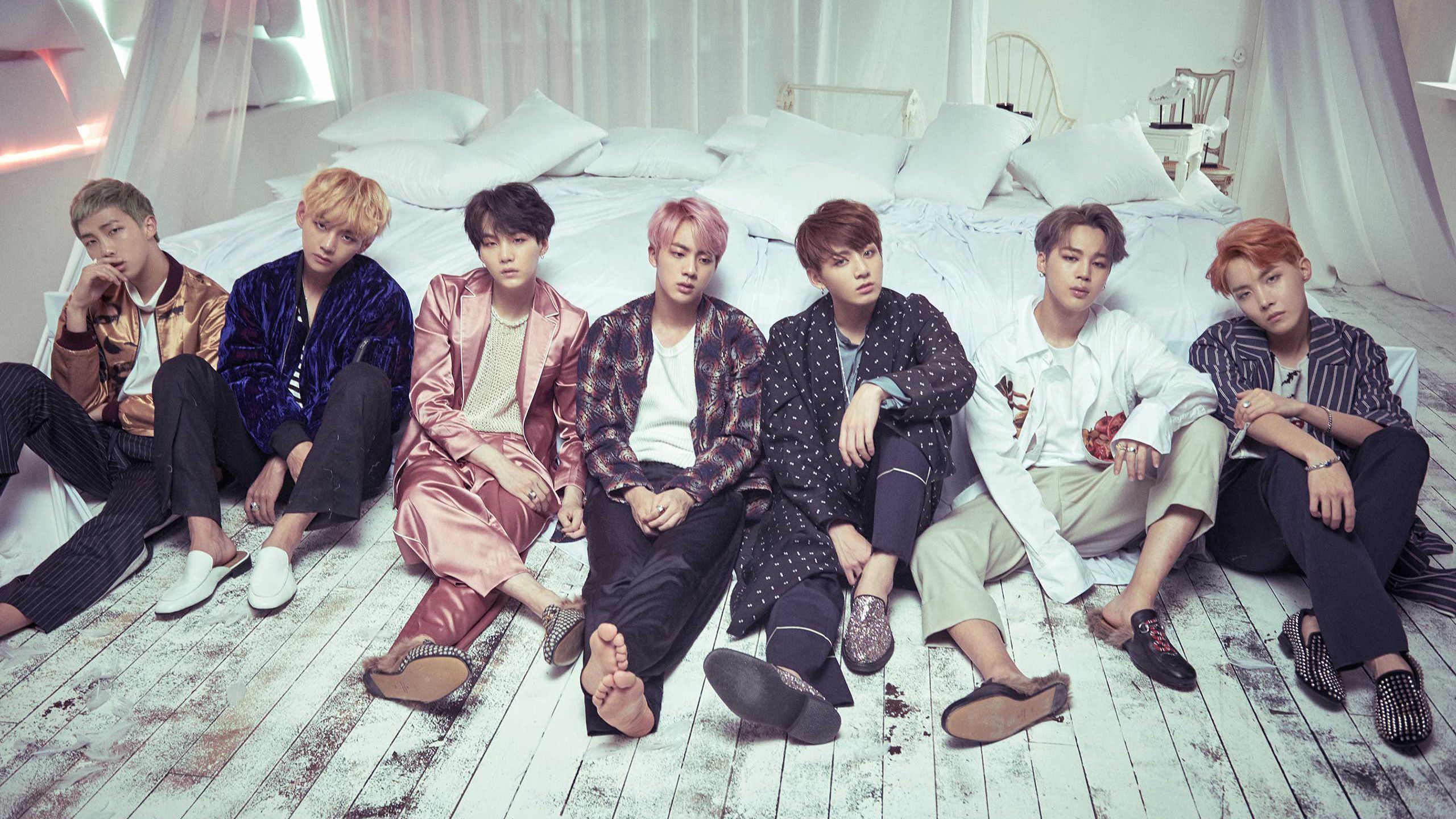 Gruppo BTS seduti insieme, 2560x1440 1440p, Desktop